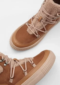 bonprix Gefütterte Winterschuhe|Boots^Gefütterte Schnürboots haselnuss