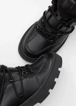 bonprix Gefütterte Winterschuhe|Boots^Gefütterte Schnürboots schwarz