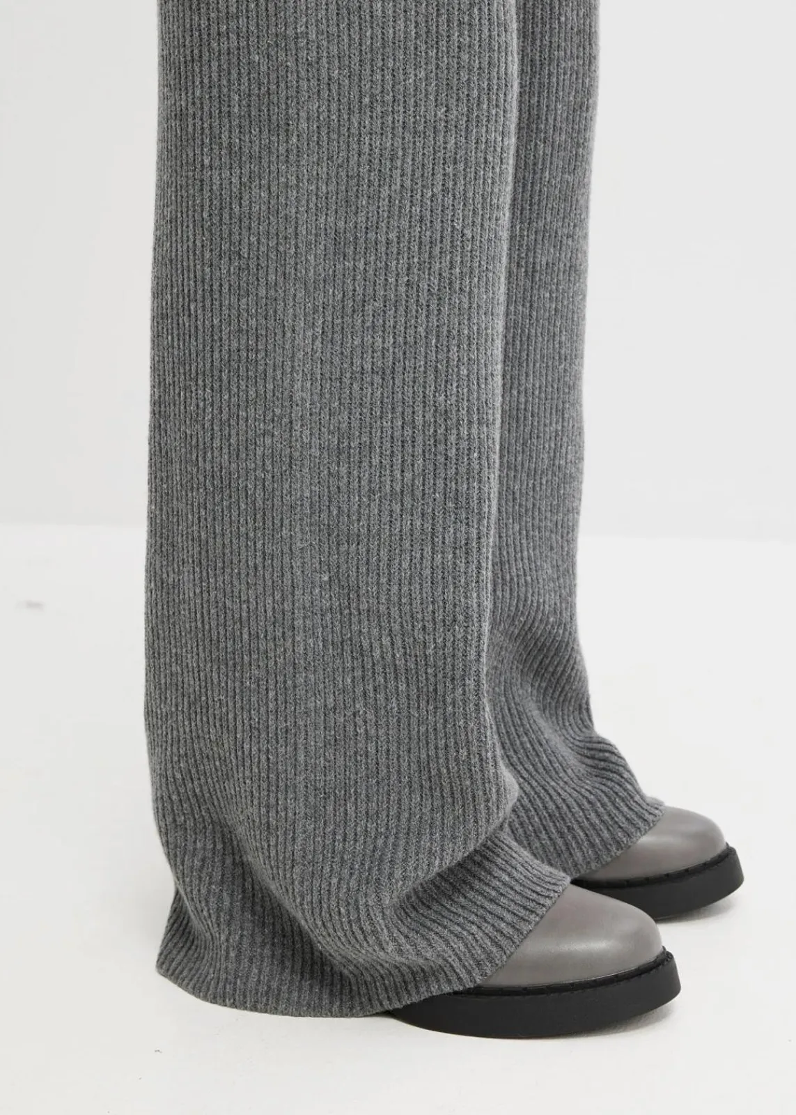 bonprix Bekleidung·Kleider|Hosen^Gerippte Palazzo-Hose anthrazit meliert