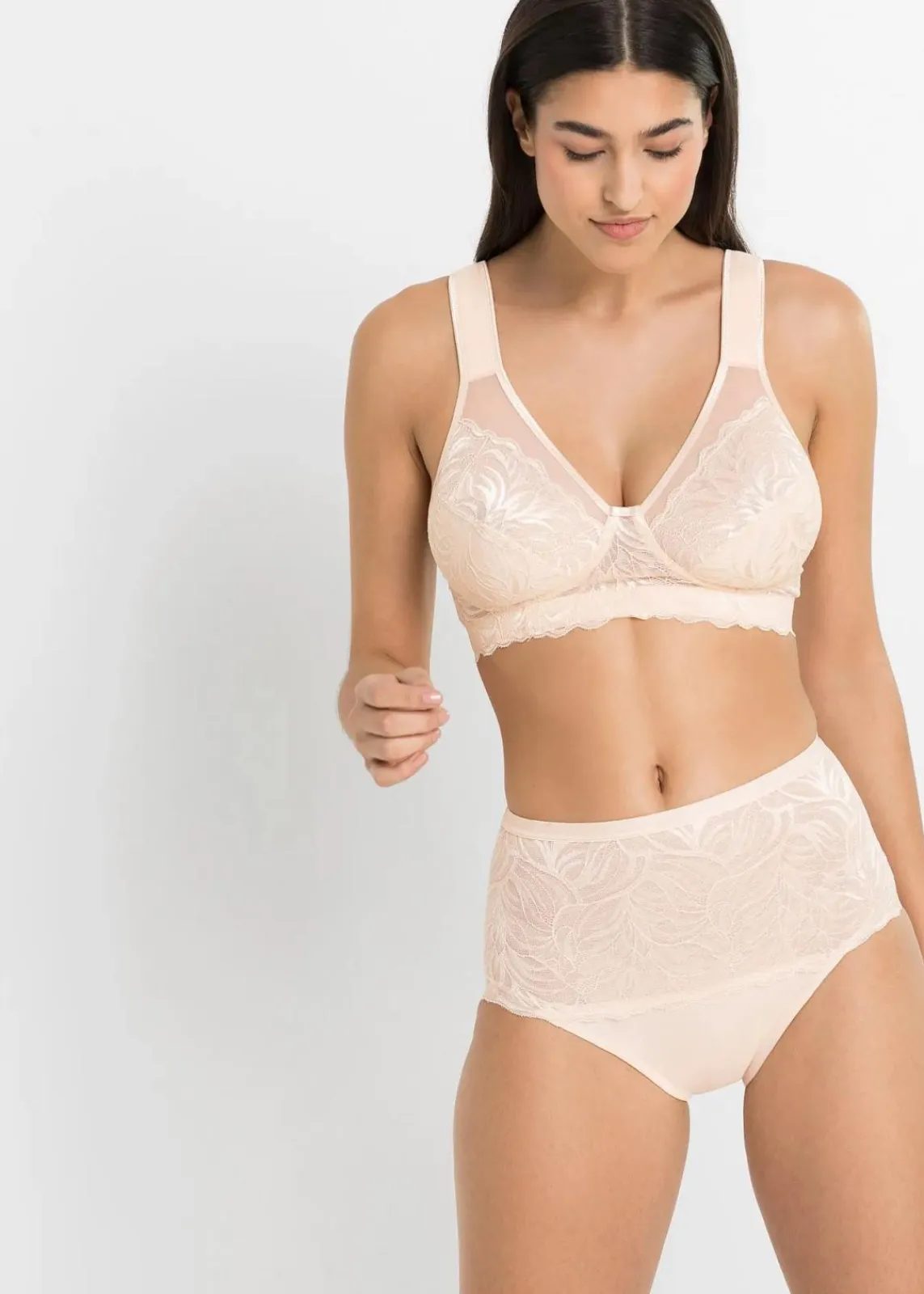 bonprix Shapewear|Höschen^Geschmückter Shape Slip mit leichter Formkraft puder