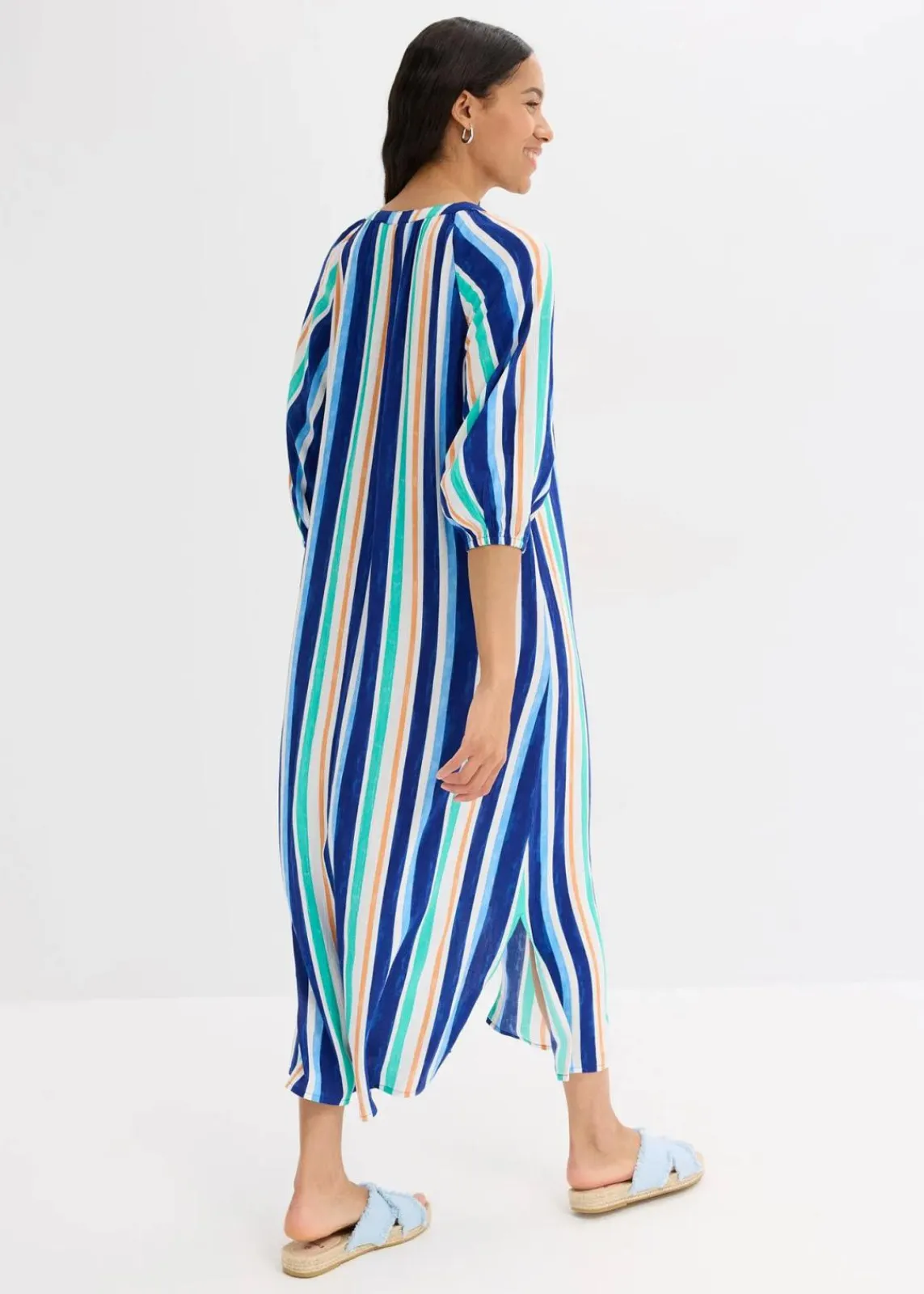 bonprix Bekleidung·Pullover & Strickjacken|Nachhaltigere Materialien^gestreiftes Kaftan-Kleid aus strukturierter Viskose arktikblau/hellblau/weiß gestreift