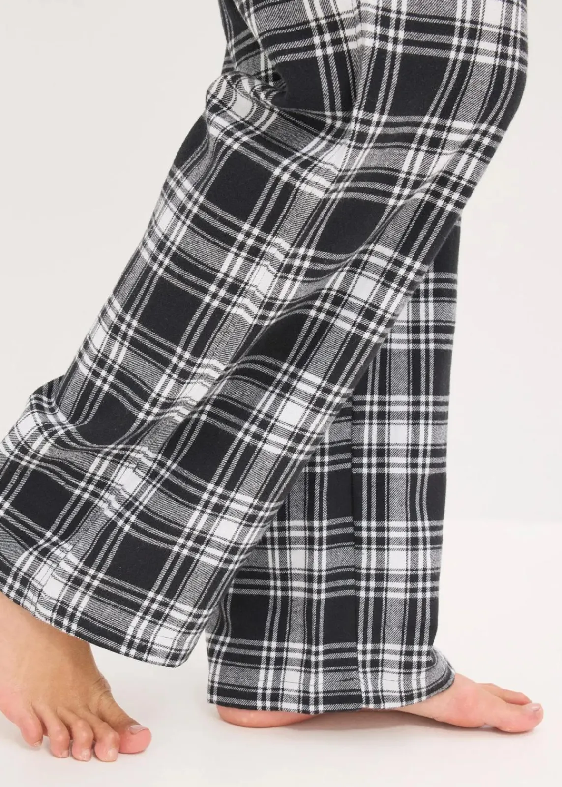 bonprix Wäsche·Nachtwäsche|Nachtwäsche^Gewebte Pyjamahose aus Flanell schwarz/weiß kariert