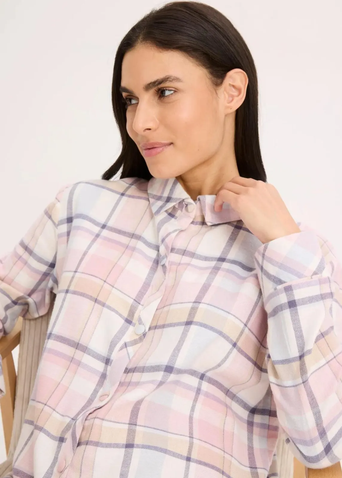 bonprix Wäsche·Nachtwäsche|Nachtwäsche^Gewebtes Nachthemd aus Flanell mit Knopfleiste puderblau/aschrosa kariert