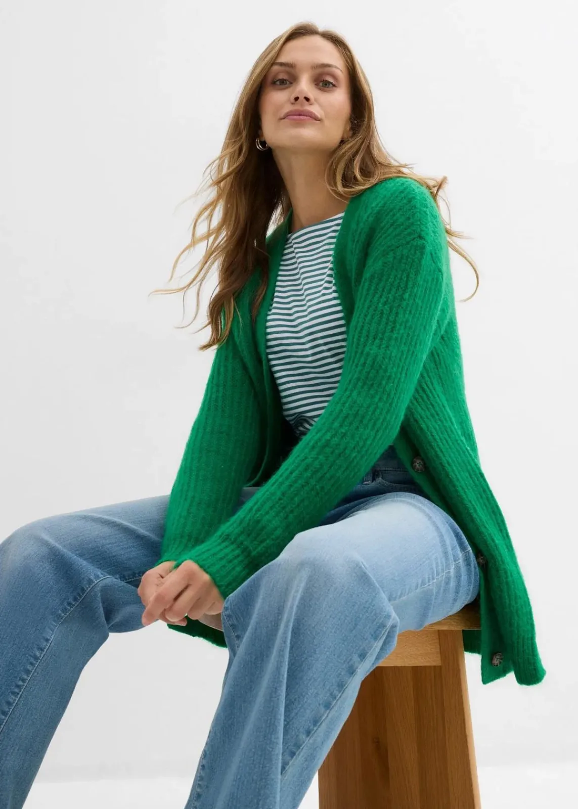 bonprix Bekleidung·Jeans|Pullover & Strickjacken^Grobstrickjacke aus weichem Wollmix edelsteingrün