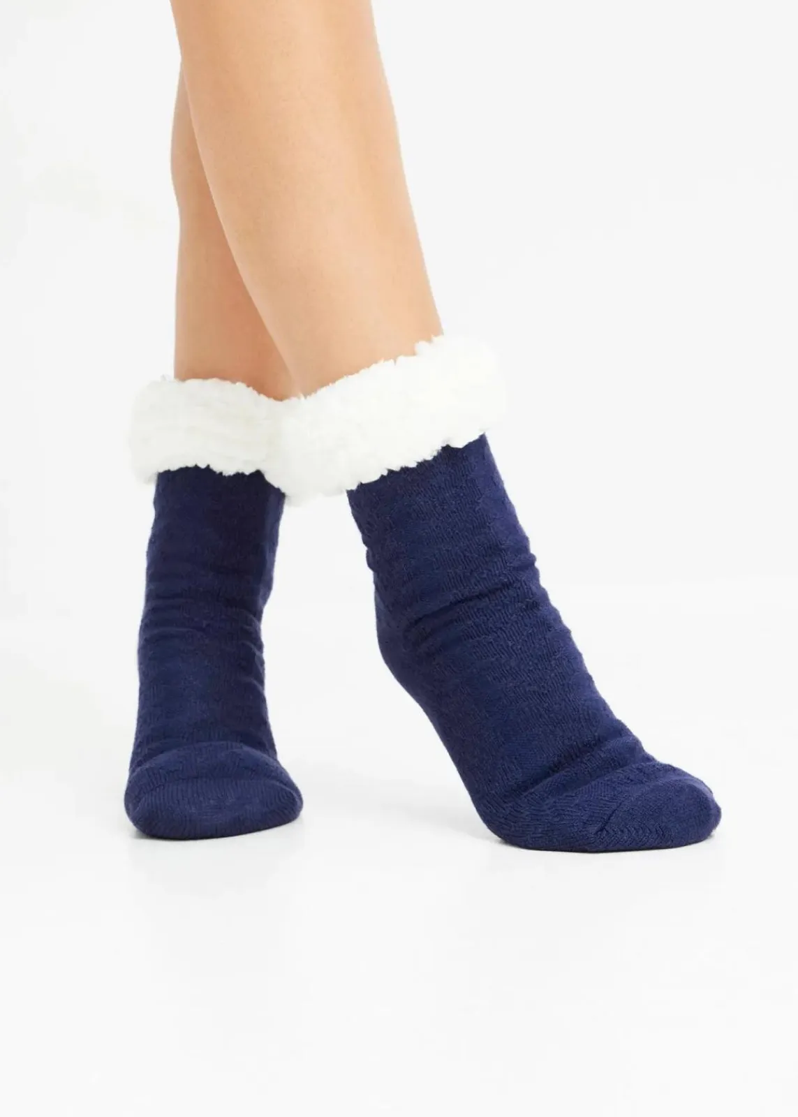 bonprix Nachhaltigere Materialien|Socken & Strumpfhosen^Haussocken mit Teddyfutter mit recyceltem Polyester (2er Pack) dunkellila + mitternachtsblau