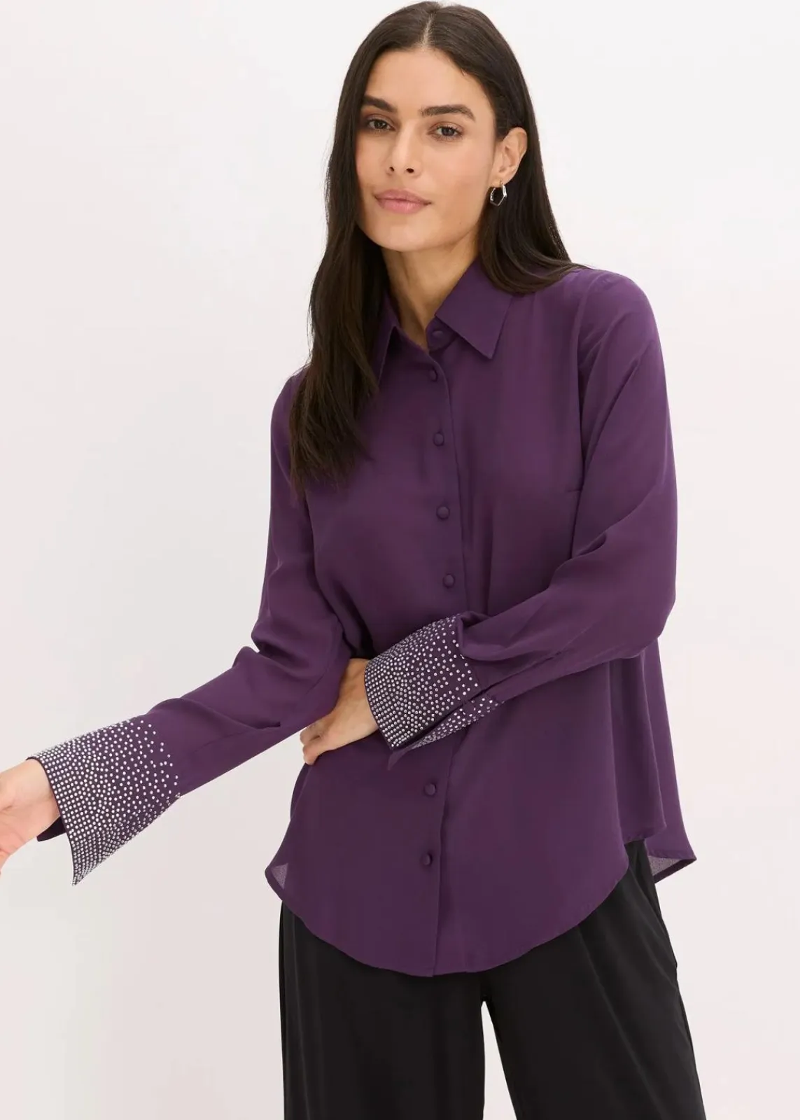 bonprix Bekleidung·Jacken & Mäntel|Blusen & Tuniken^Hemdbluse mit Glitzersteinchen dunkellila