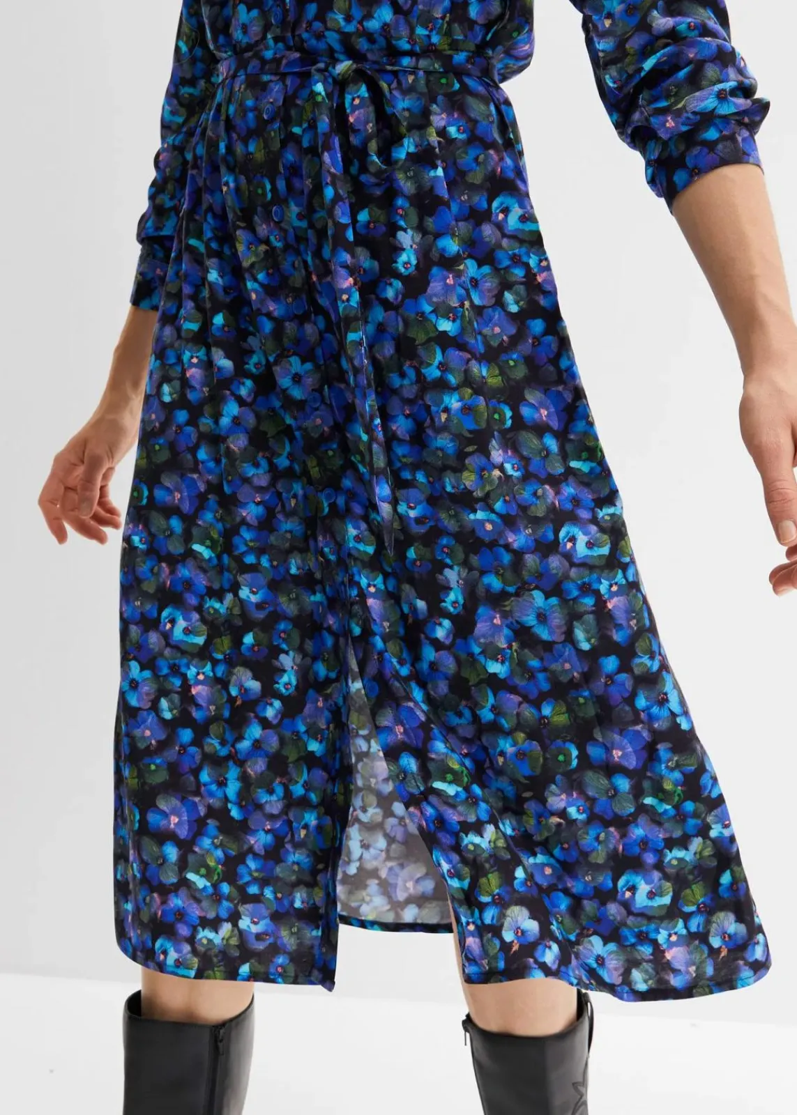 bonprix Bekleidung·Pullover & Strickjacken|Kleider^Hemdblusenkleid aus reiner Viskose blau geblümt