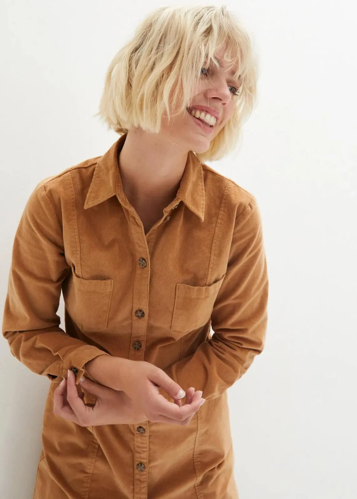 bonprix Kleider|Bekleidung·Pullover & Strickjacken^Hemdblusenkleid Cord, Stretch eiskaffee