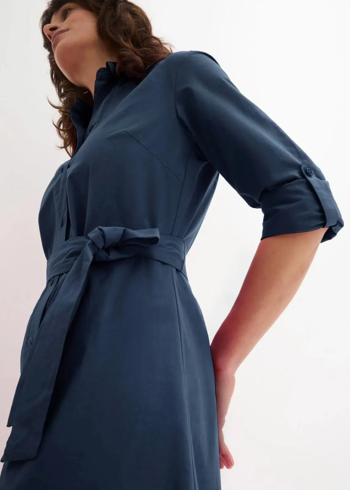 bonprix Kleider|Bekleidung·Pullover & Strickjacken^Hemdblusenkleid mit Lochstickerei dunkelblau