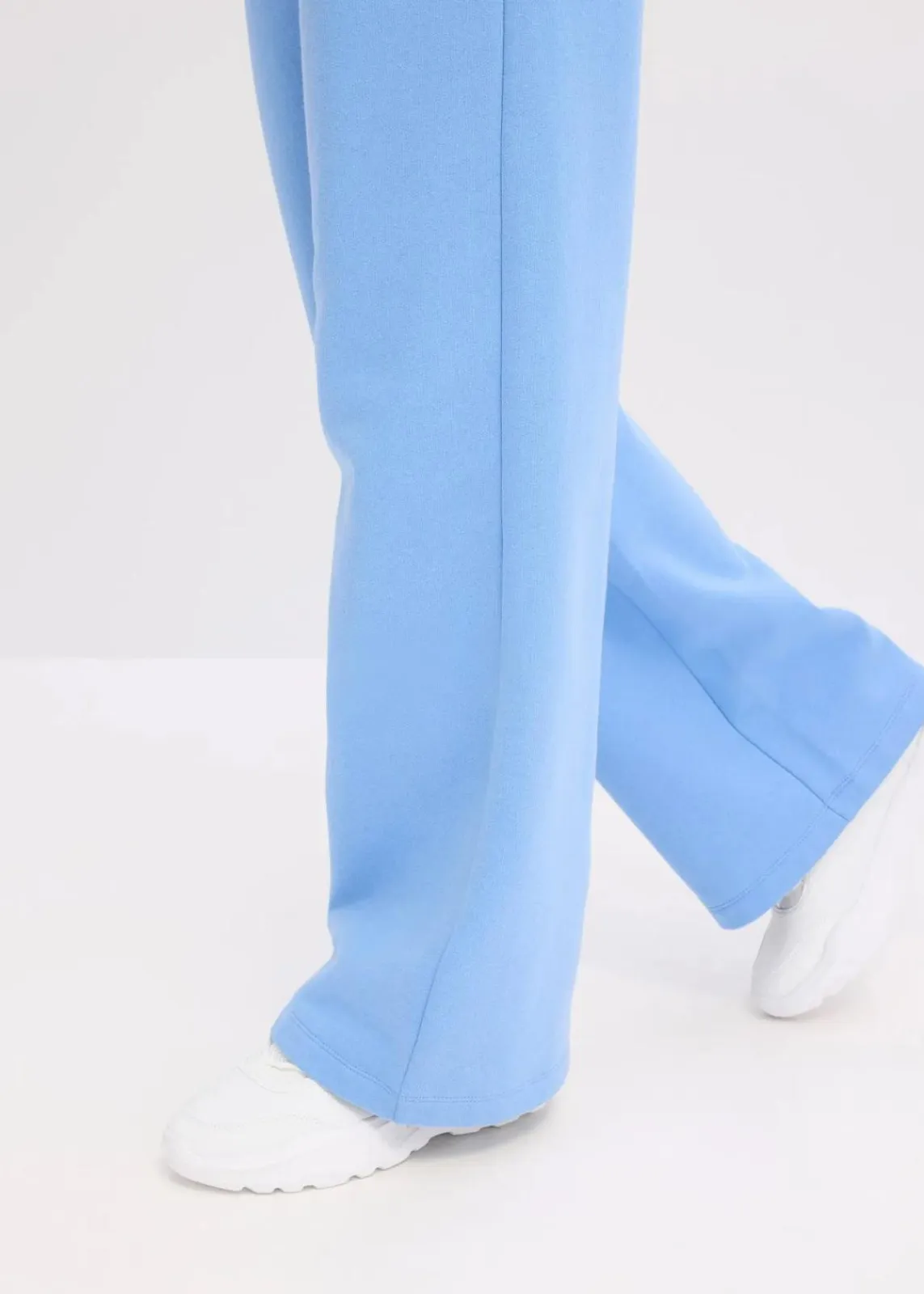 bonprix Hosen|Sweat^Highwaist Jogginghose aus reiner Bio-Baumwolle mittelblau