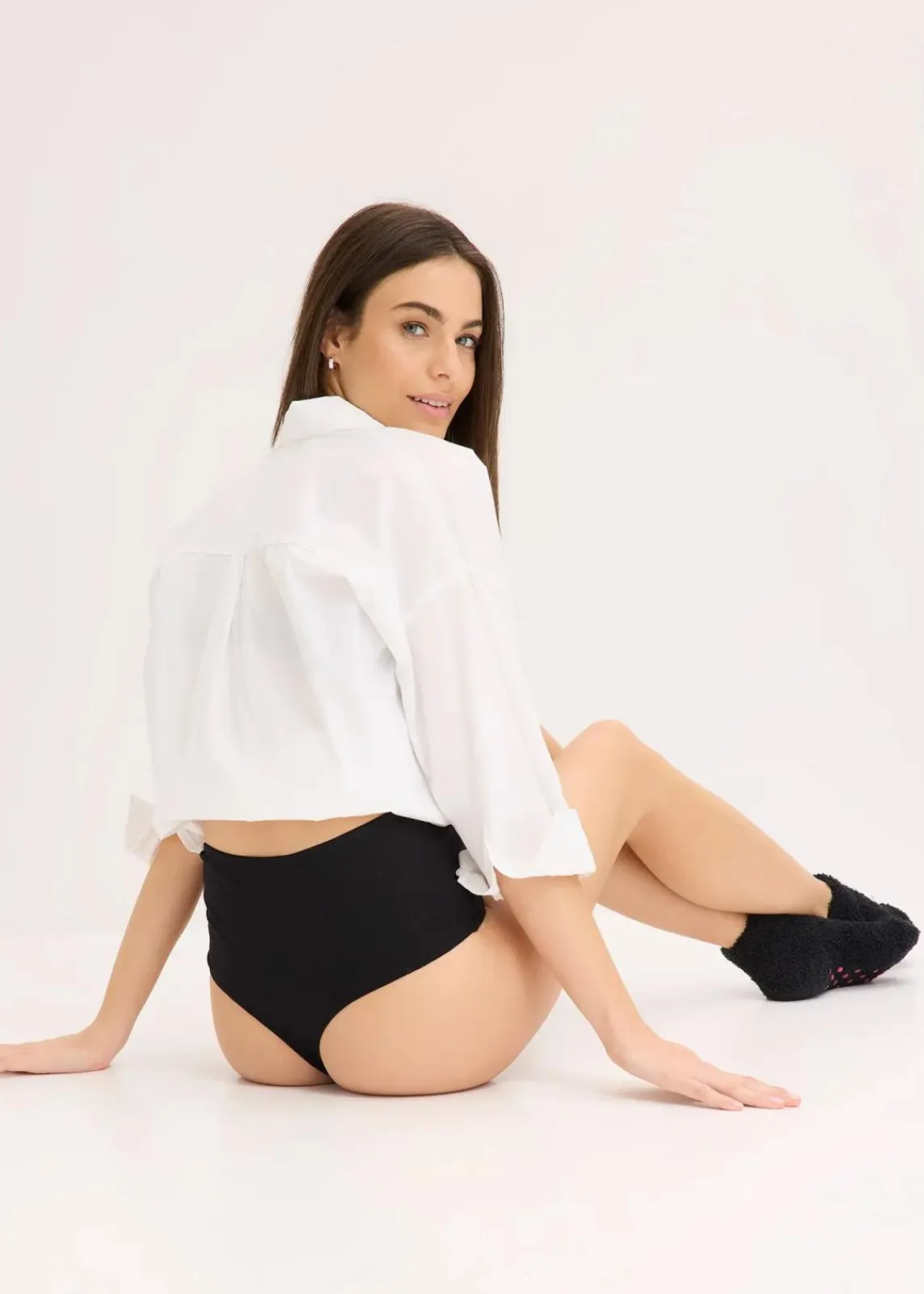 bonprix Wäsche·Baumwollunterwäsche|Wäsche·Höschen^Highwaist String mit weicher Baumwolle (4er Pack) schwarz+sandbeige
