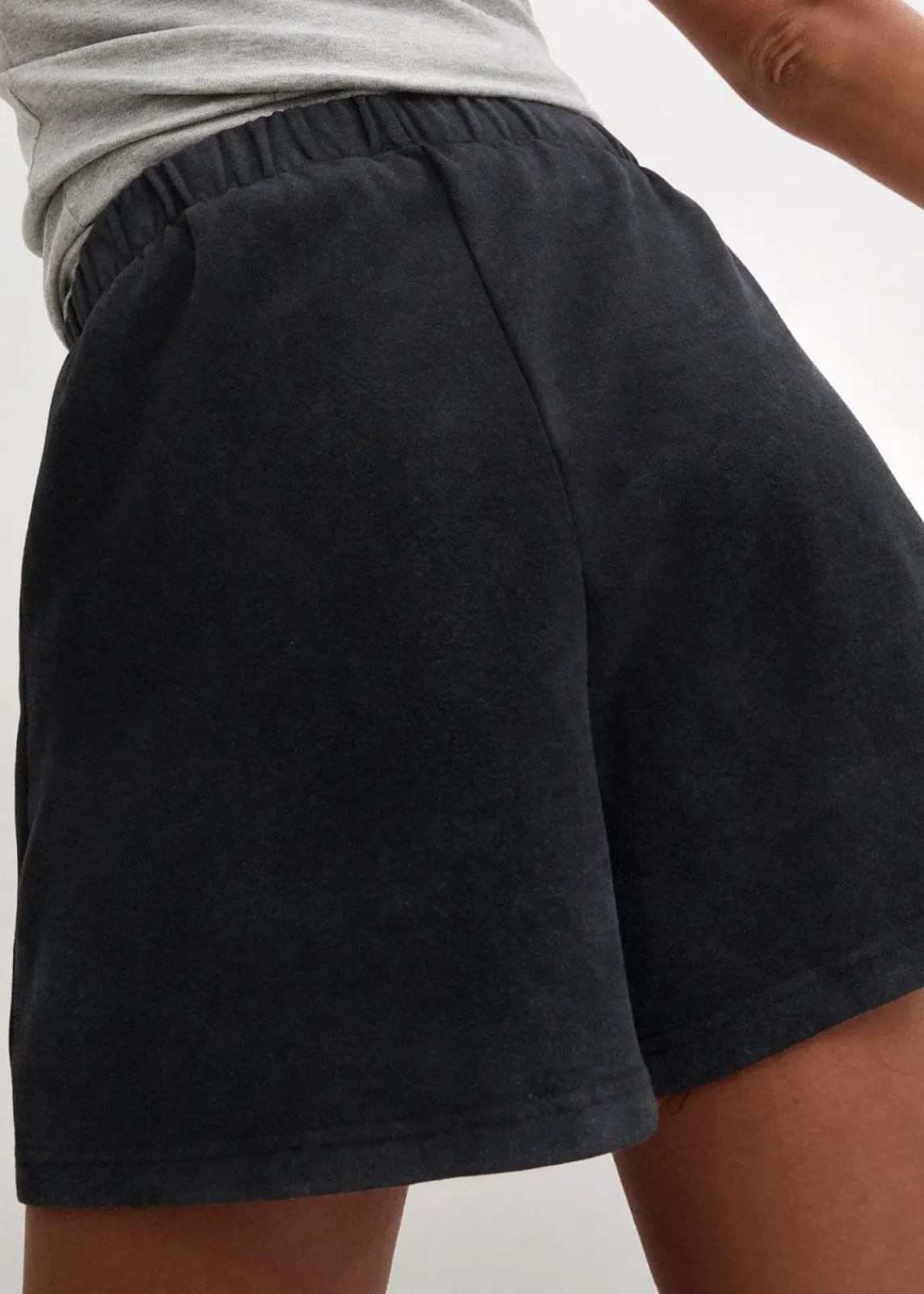bonprix Bekleidung·Kleider|Nachhaltigere Materialien^Hosenrock aus reiner Bio-Baumwolle schwarz