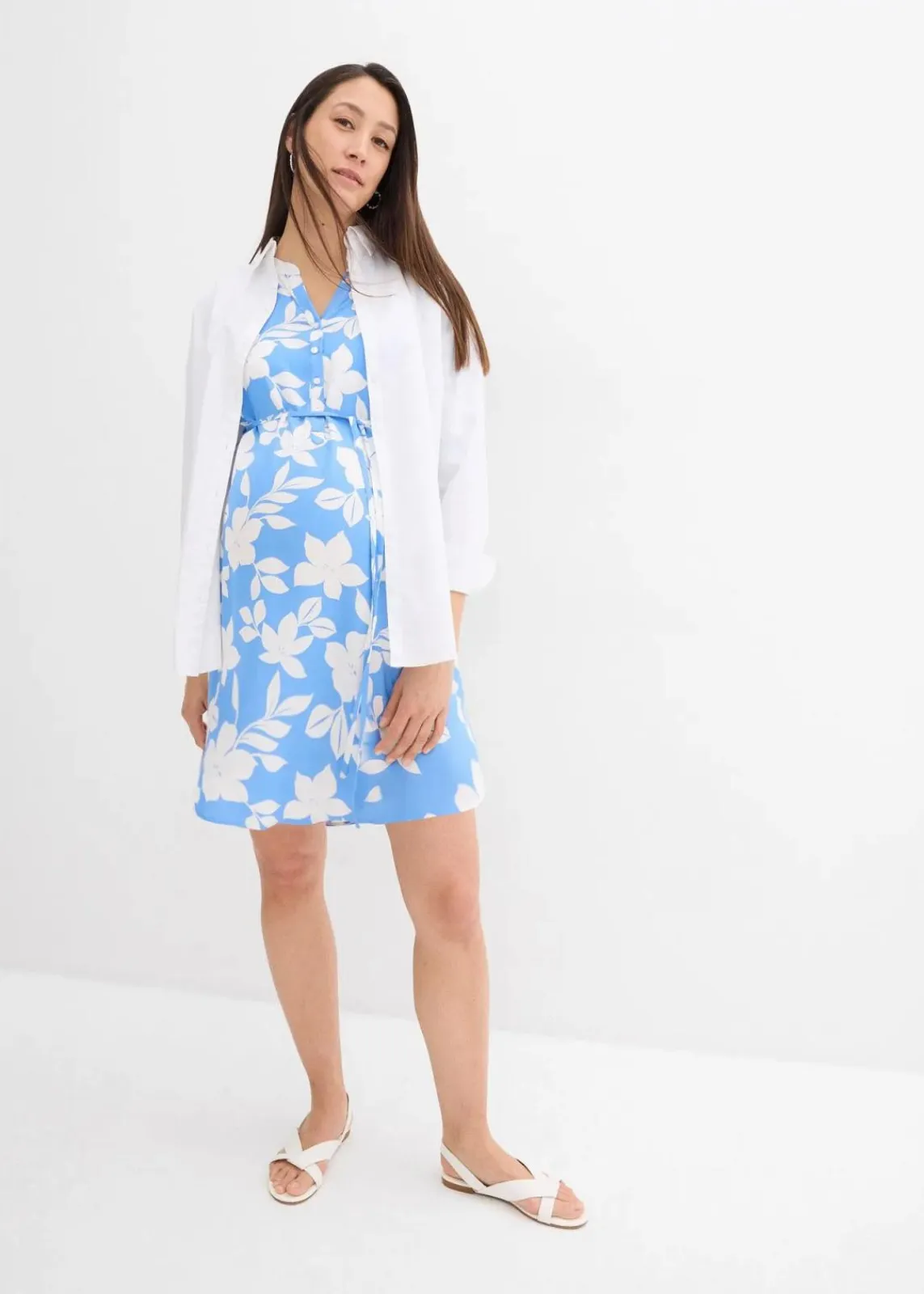 bonprix Umstandsmode^2-in-1 Umstands- und Stillblusenkleid aus fließender Viskose weiß/mittelblau geblümt