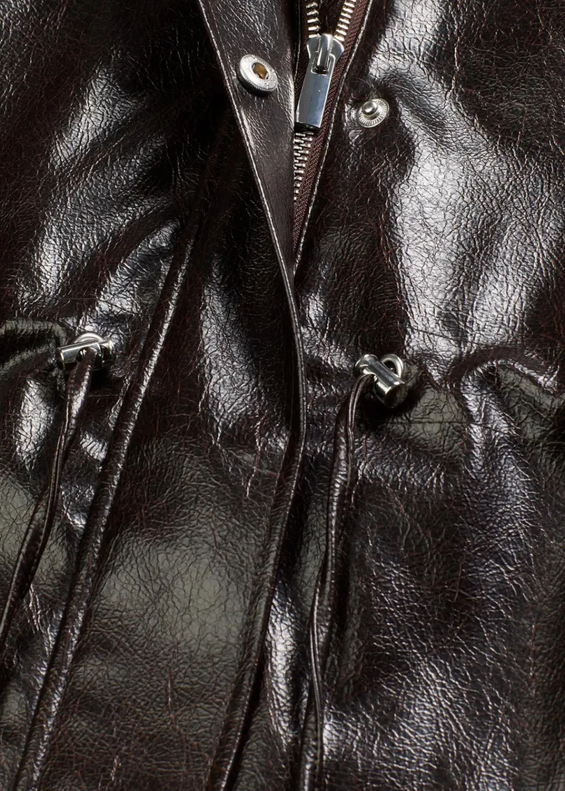 bonprix Bekleidung·Hosen|Jacken & Mäntel^Jacke aus Lacklederimitat dunkelbraun