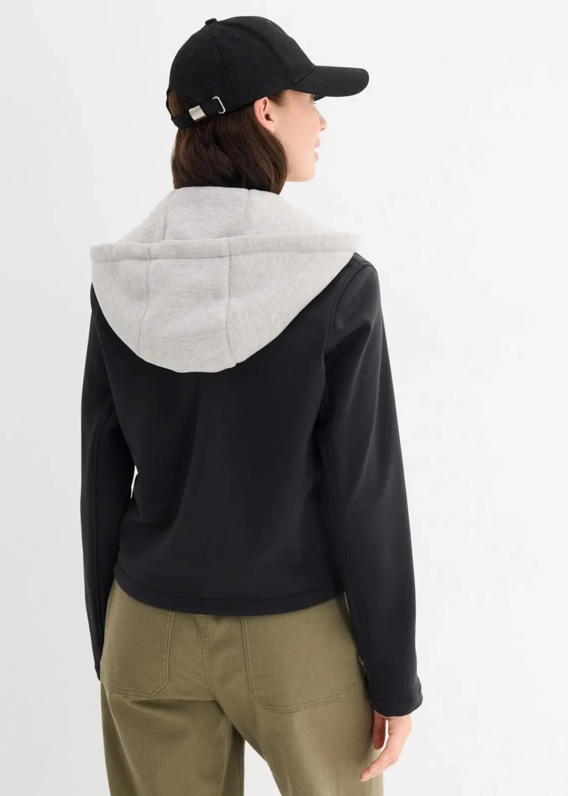 bonprix Jacken & Mäntel^Jacke mit abgesetzter Kapuze schwarz
