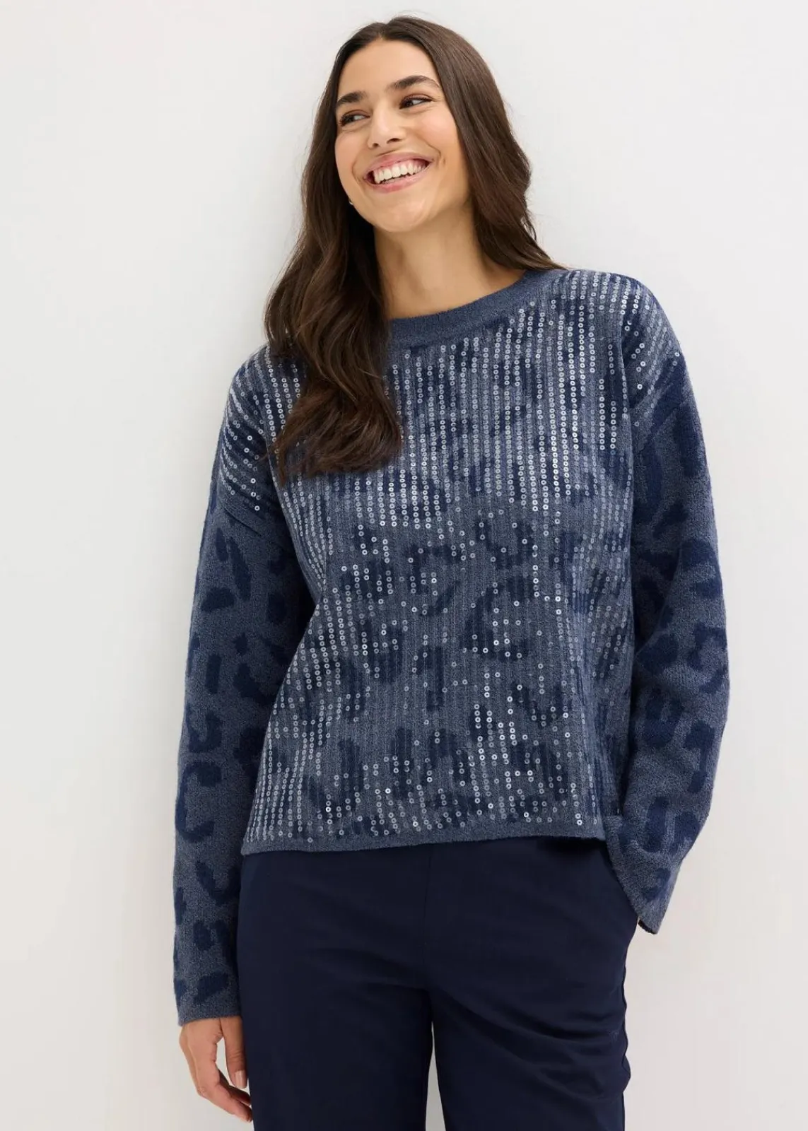 bonprix Bekleidung·Umstandsmode|Strickmode^Jacquard Oversize Pullover mit Pailletten indigo/dunkelblau leo