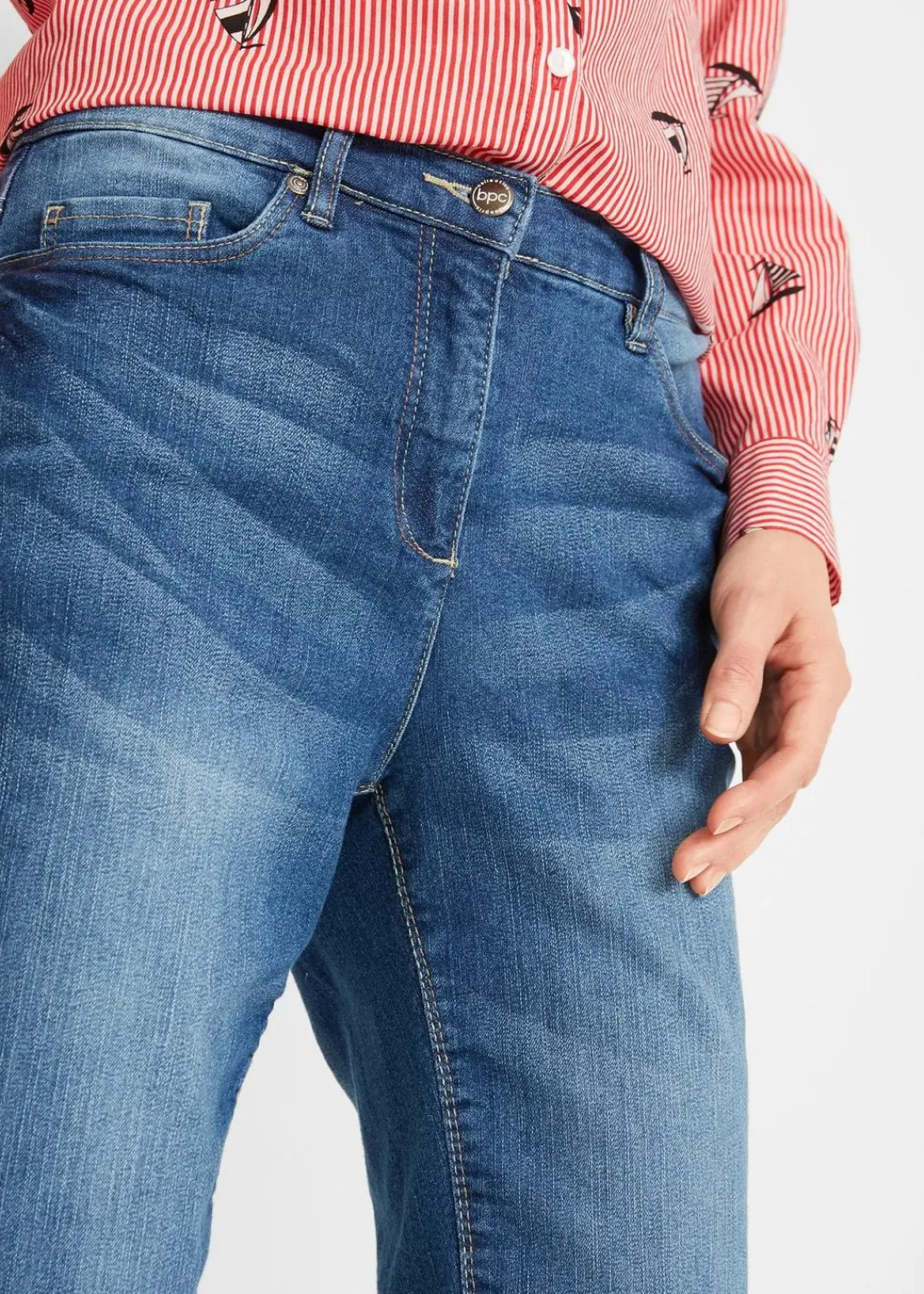 bonprix Bekleidung·Outdoorbekleidung|Bekleidung·Shirts & Tops^Jeans Bermuda Mid Waist mit gekrempeltem Saum blau denim