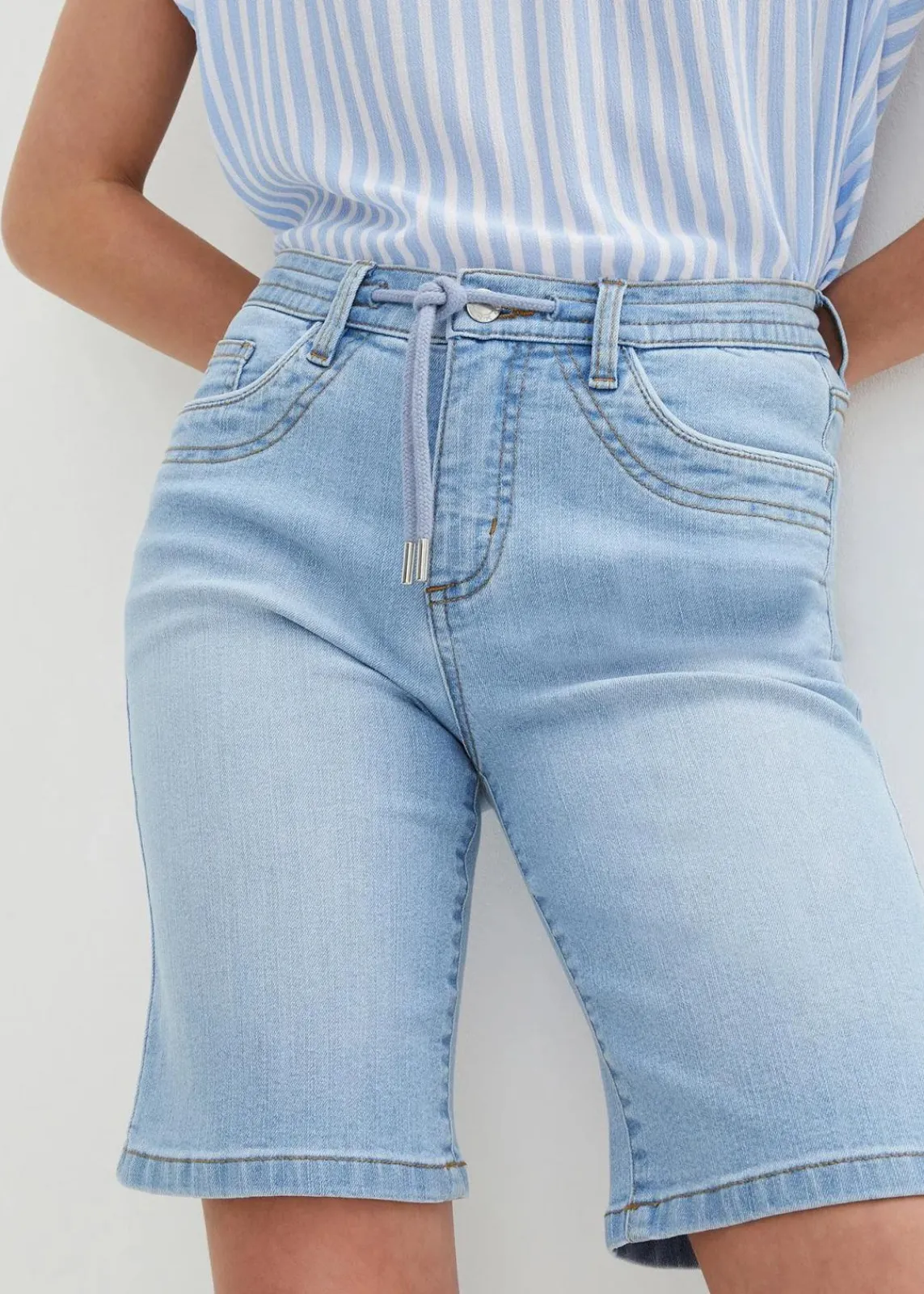 bonprix Jeans|Shorts^Jeans Bermuda Slim Fit Mid Waist eisblau denim used