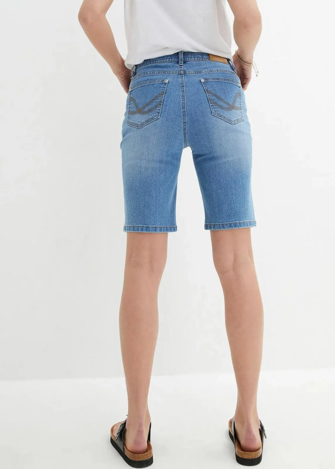 bonprix Bekleidung·Outdoorbekleidung|Bekleidung·Shirts & Tops^Jeans Bermuda Slim Fit Mid Waist mittelblau denim used