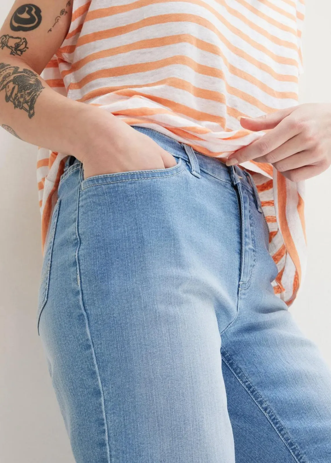 bonprix Jeans|Shorts^Jeans-Bermuda Mid Waist hellblau denim used