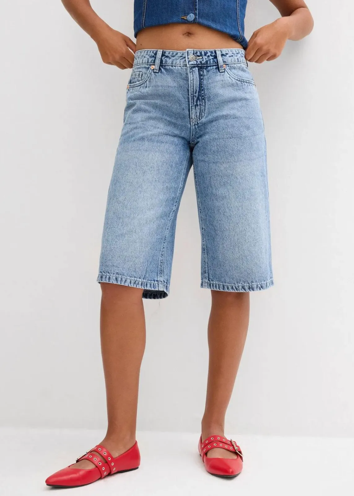 bonprix Bekleidung·Outdoorbekleidung|Bekleidung·Shirts & Tops^Jeans-Bermuda Mid Waist, Low Stretch blau denim used