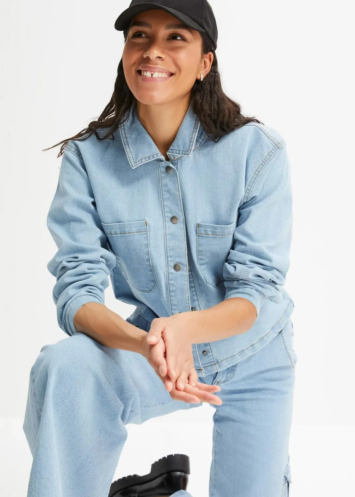 bonprix Bekleidung·Hosen|Jacken & Mäntel^Jeansjacke hellblau denim