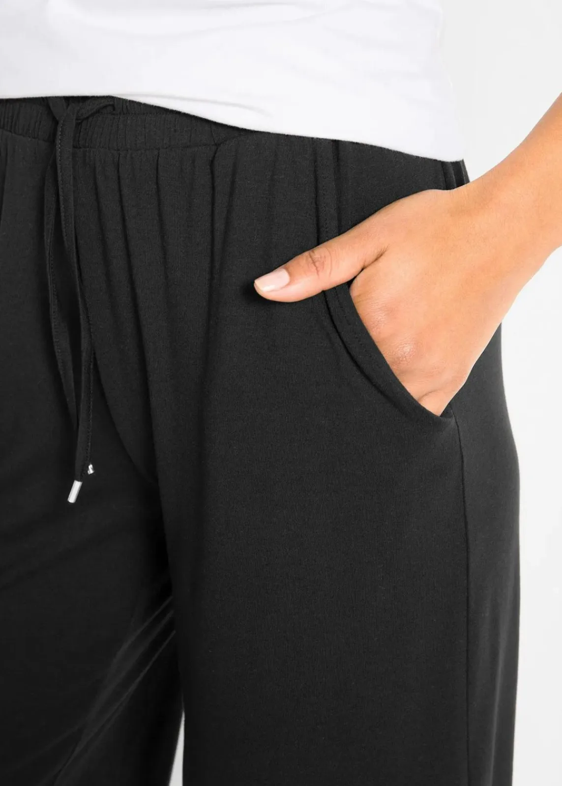 bonprix Bekleidung·Outdoorbekleidung|Bekleidung·Kleider^Jersey-Bermuda schwarz