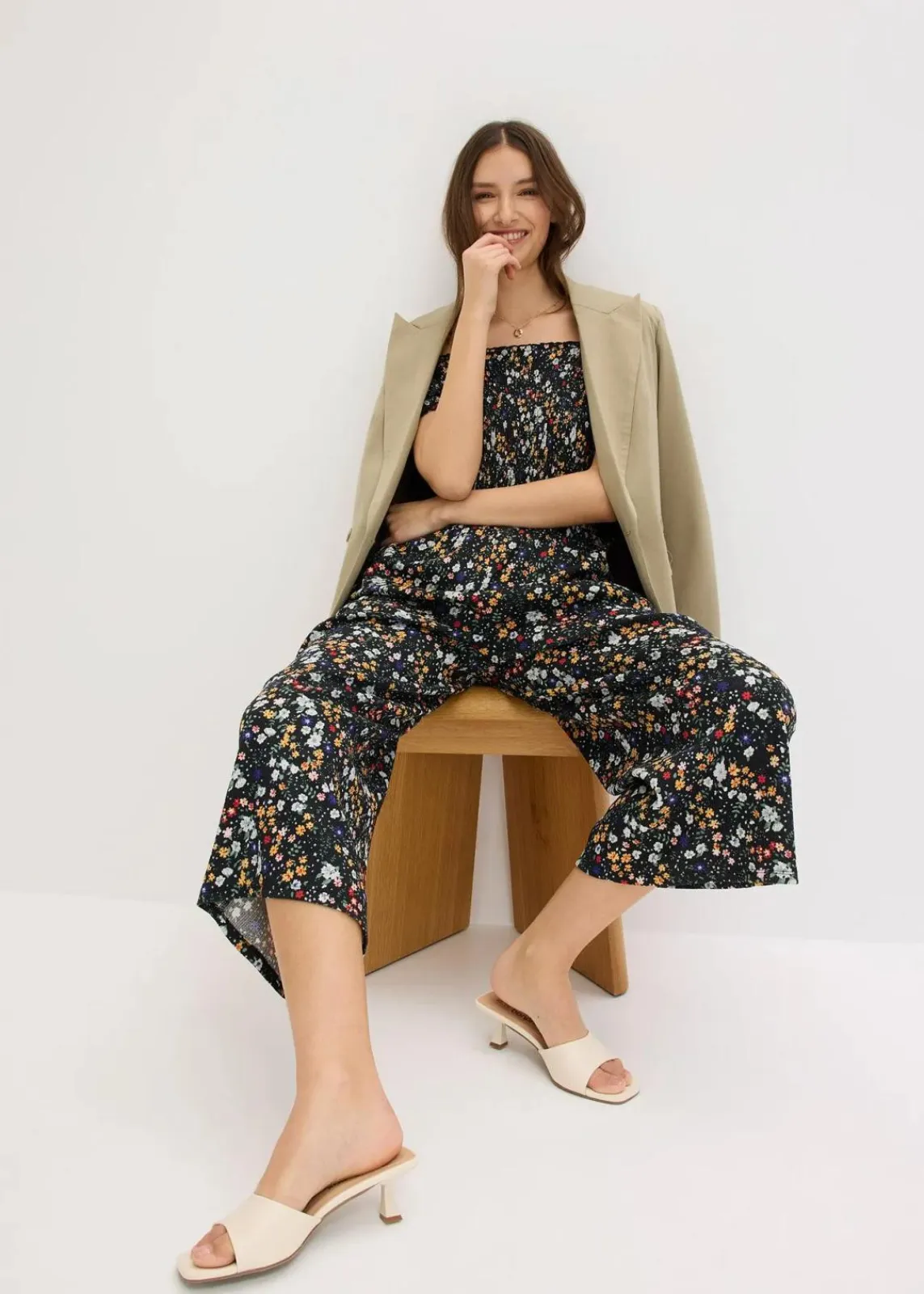 bonprix Bekleidung·Homewear|Jumpsuits^Jerseycrepe-Jumpsuit schwarz geblümt