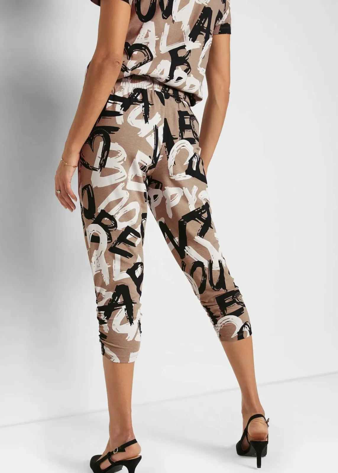 bonprix Bekleidung·Kleider|Hosen^Jersey-Hose taupe / schwarz / weiß bedruckt