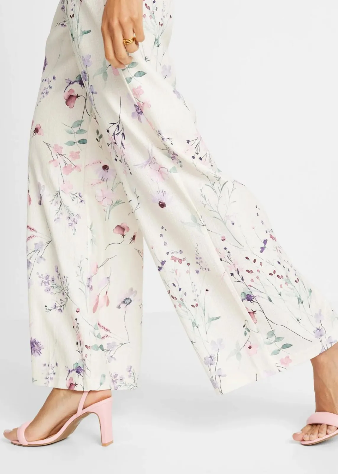 bonprix Bekleidung·Kleider|Hosen^Jersey-Hose aus luftigem Crêpe naturbeige geblümt