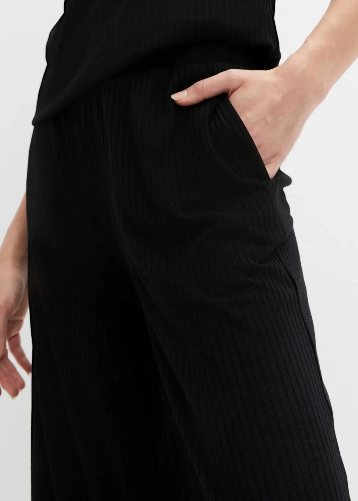 bonprix Bekleidung·Kleider|Hosen^Jersey-Hose aus Rippe mit Bequembund schwarz