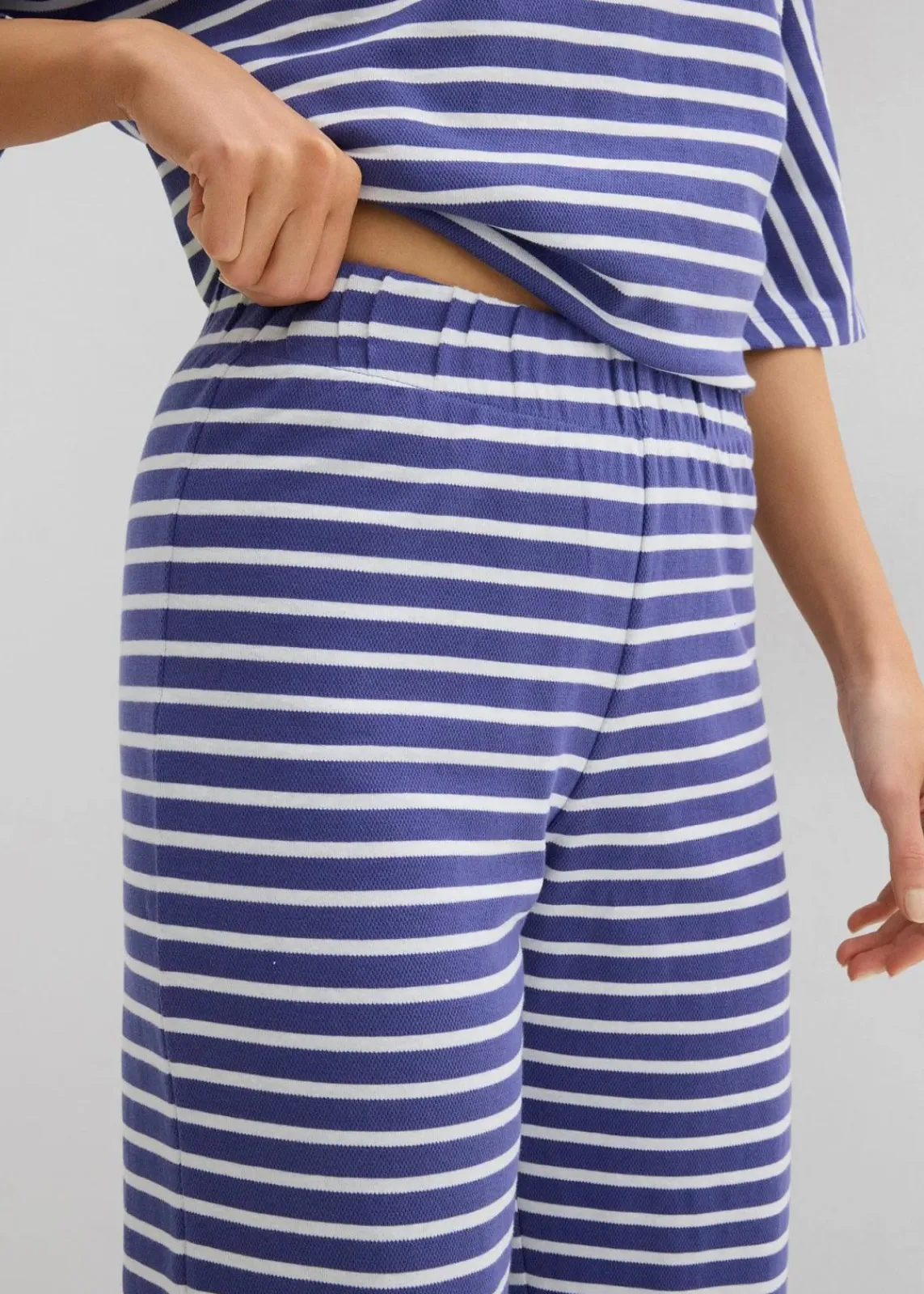 bonprix Hosen|Bekleidung·Kleider^Jersey-Hose aus strukturierter Baumwolle dunkelpazifik/wollweiß gestreift