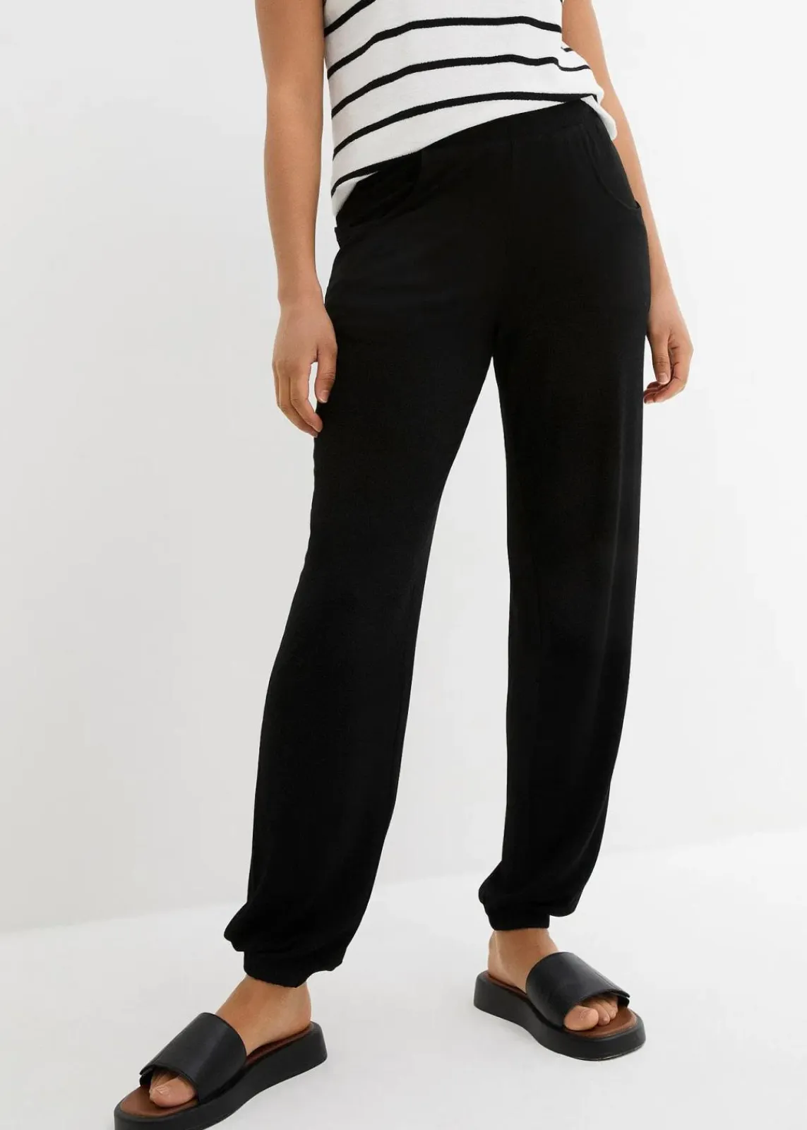 bonprix Bekleidung·Kleider|Hosen^Jersey-Hose mit Bequembund schwarz