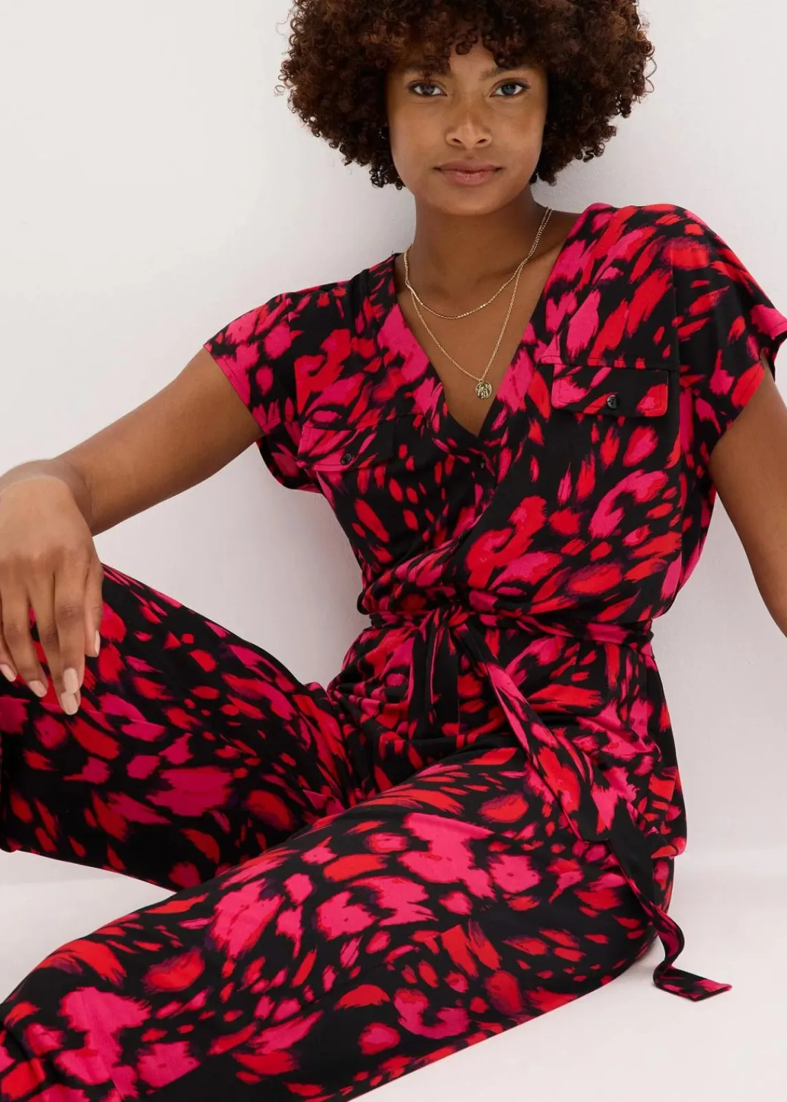 bonprix Bekleidung·Homewear|Jumpsuits^Jersey-Jumpsuit schwarz/rot bedruckt