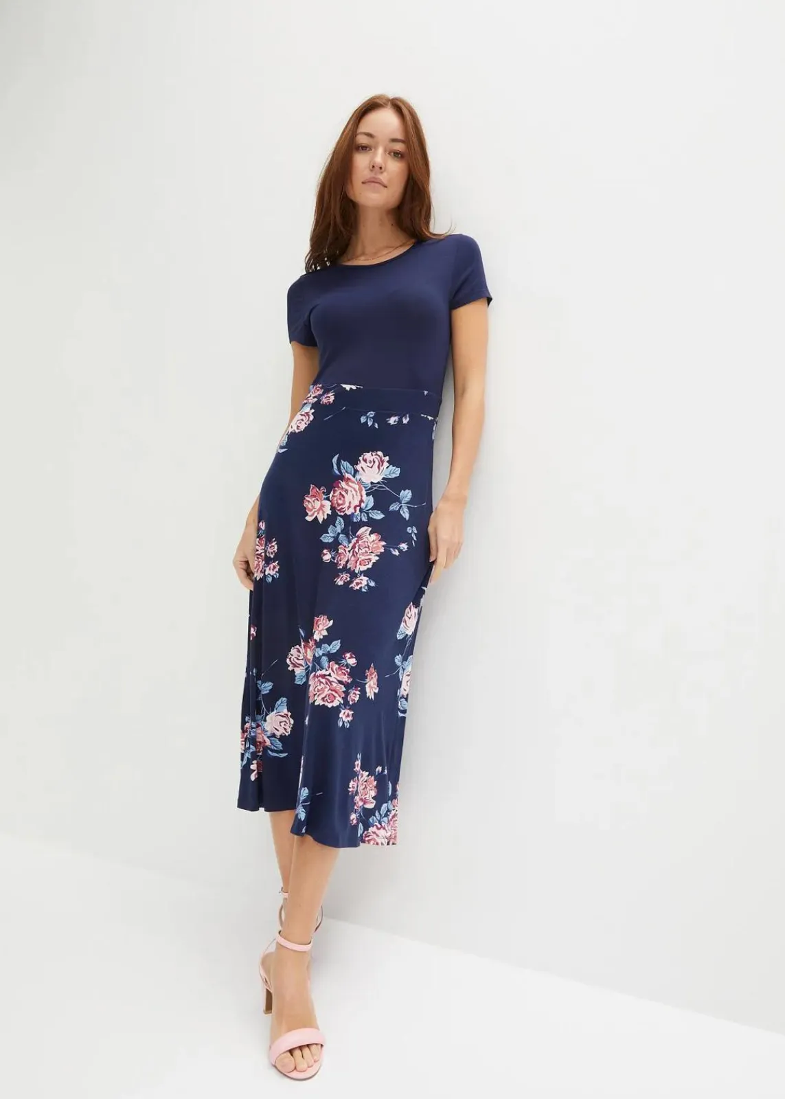 bonprix Kleider|Kurzgrößen^Jerseykleid blau geblümt