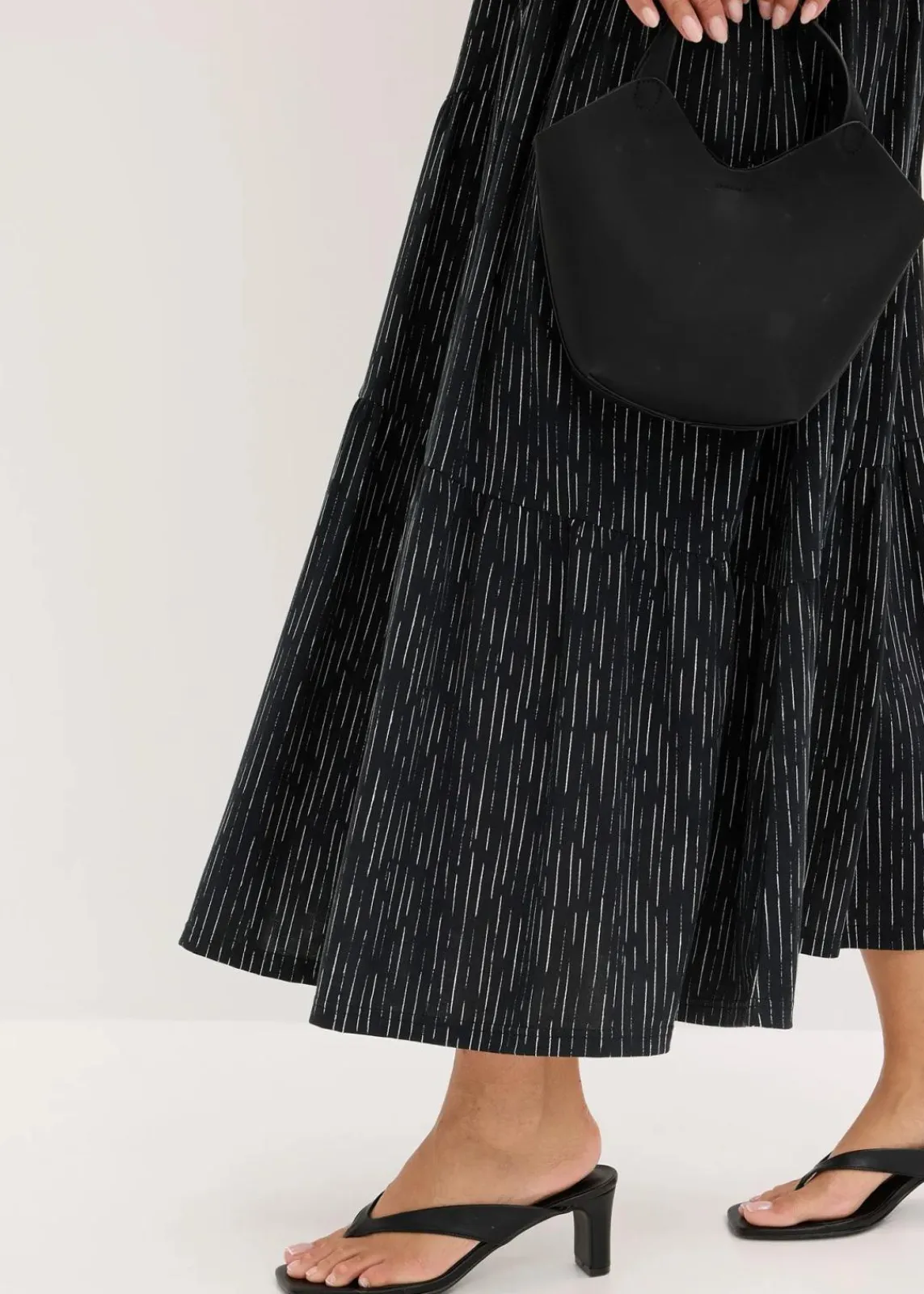 bonprix Kleider|Bekleidung·Pullover & Strickjacken^Jerseykleid schwarz bedruckt
