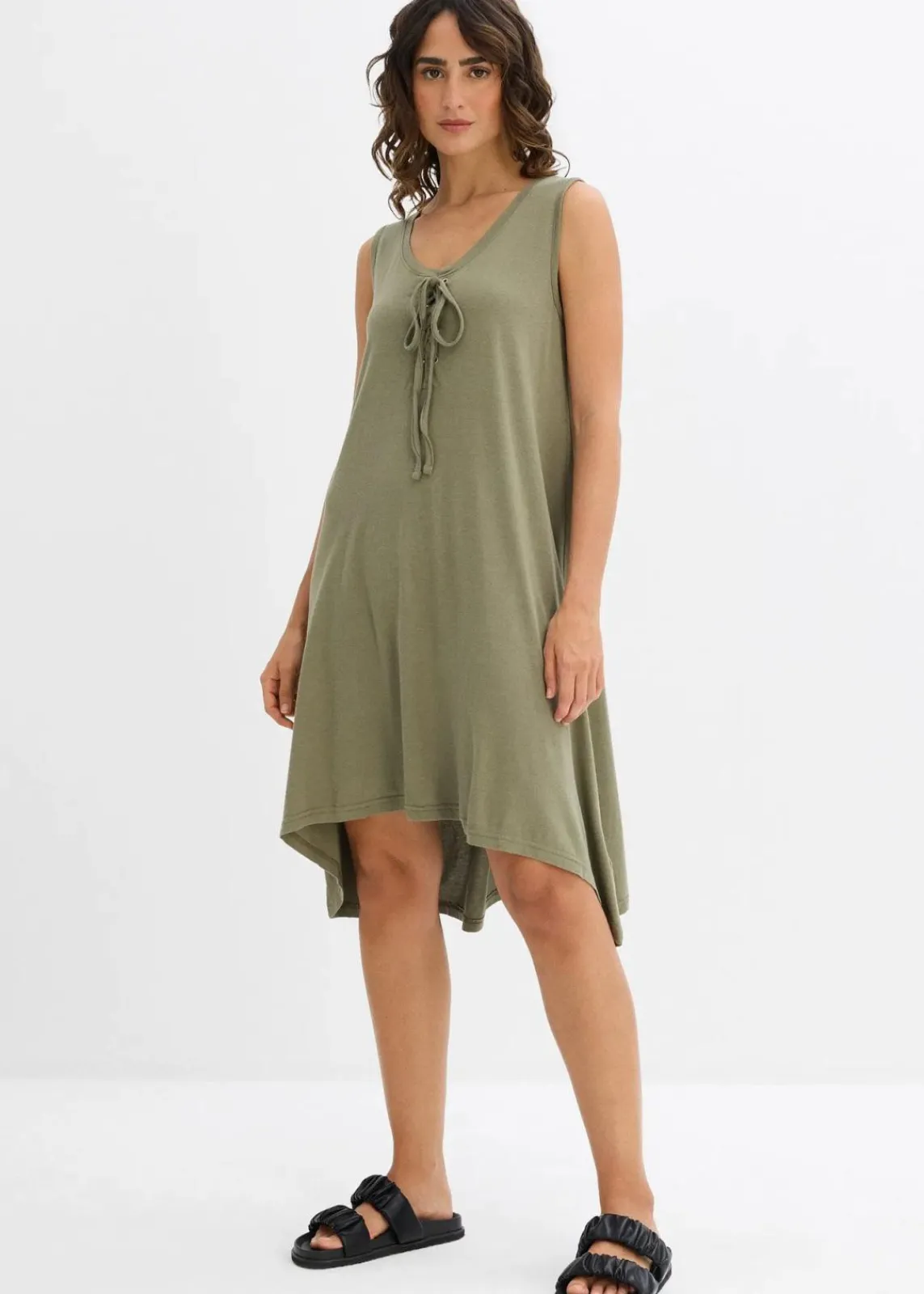 bonprix Kleider^Jerseykleid mit Schnürung oliv