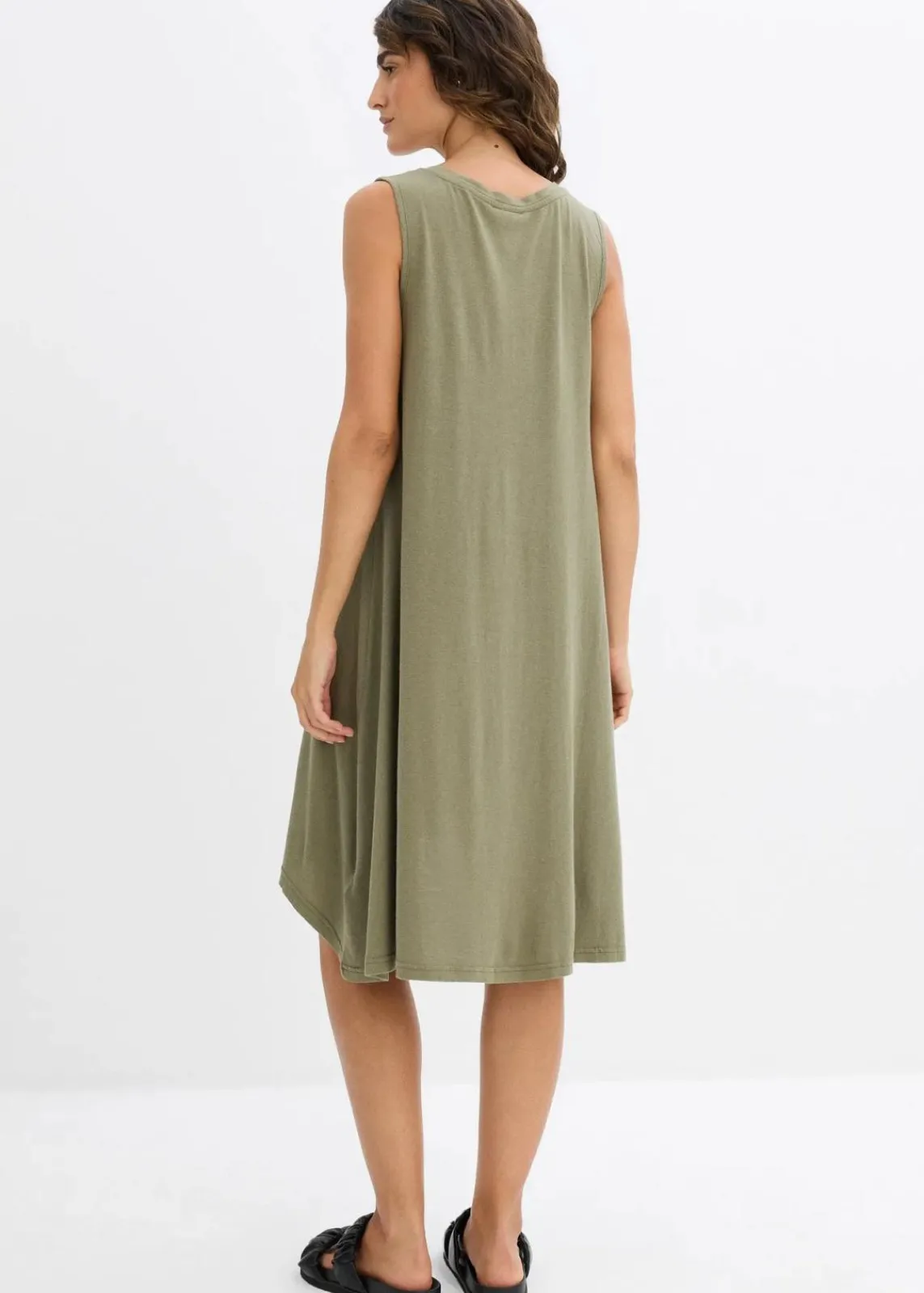 bonprix Kleider^Jerseykleid mit Schnürung oliv