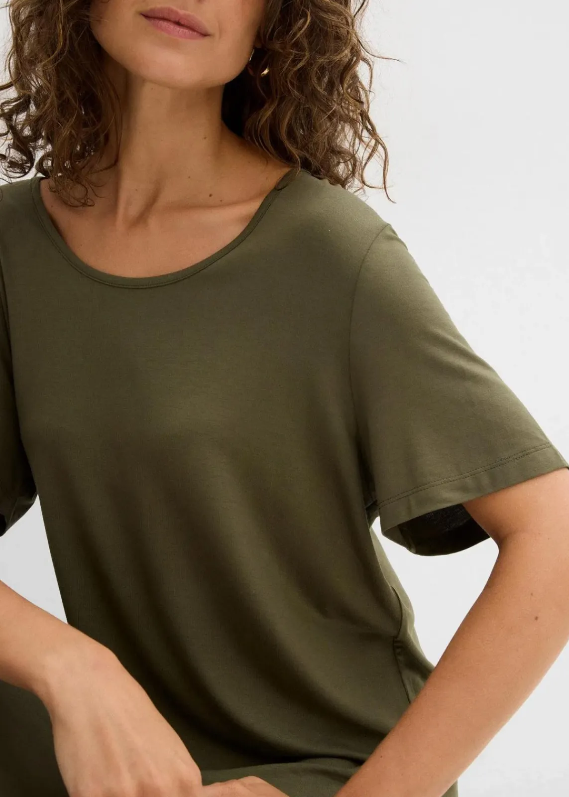 bonprix Nachhaltigere Materialien|Kleider^Jerseykleid aus fließendem Viskose-Mix dunkeloliv