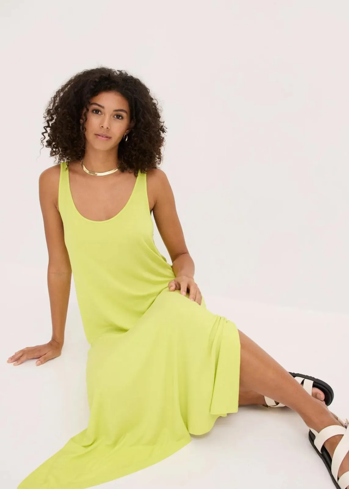bonprix Nachhaltigere Materialien|Kleider^Jerseykleid aus fließender Viskose zitrusgelb