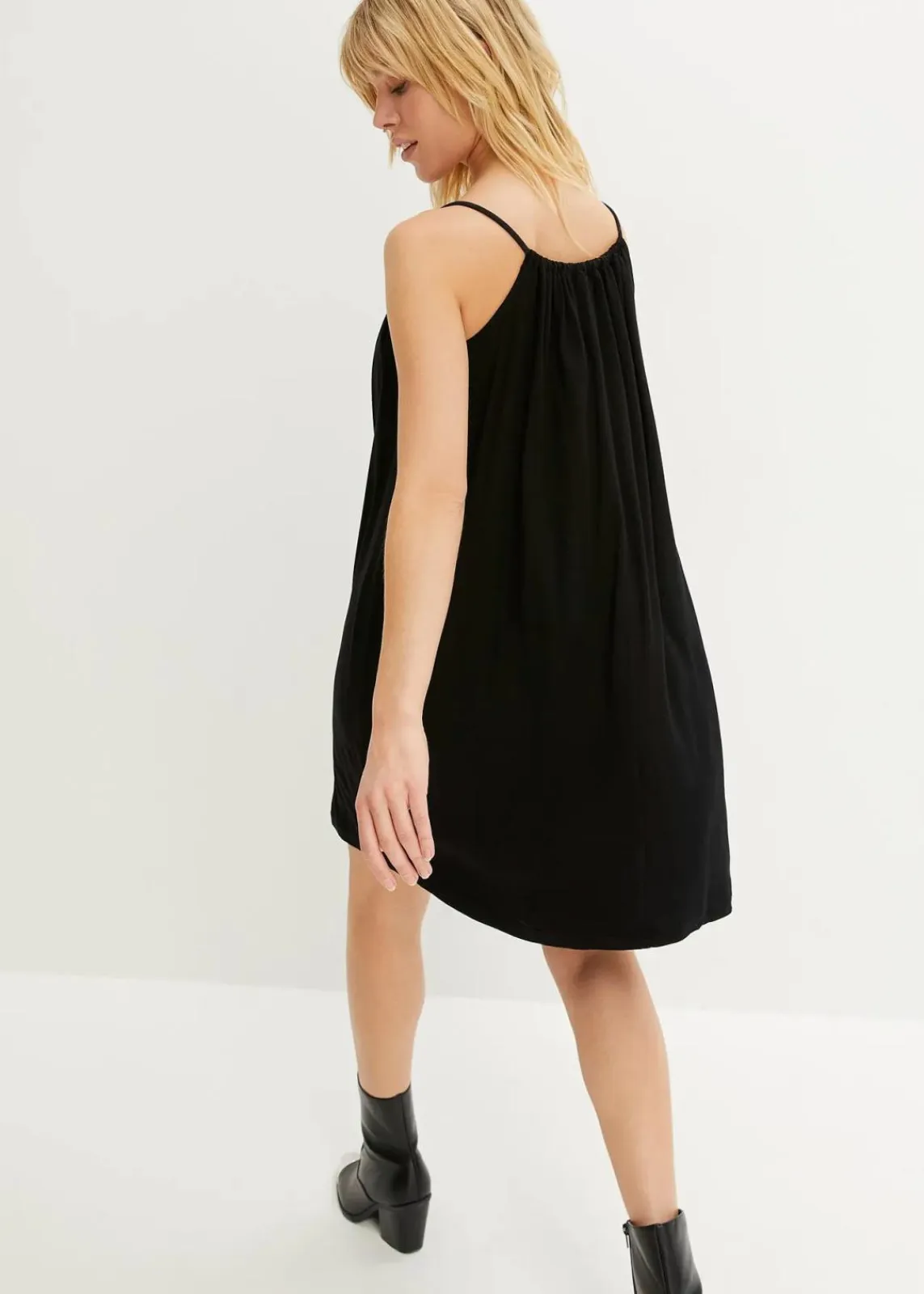 bonprix Bekleidung·Pullover & Strickjacken|Kleider^Jerseykleid aus fließender Viskose schwarz