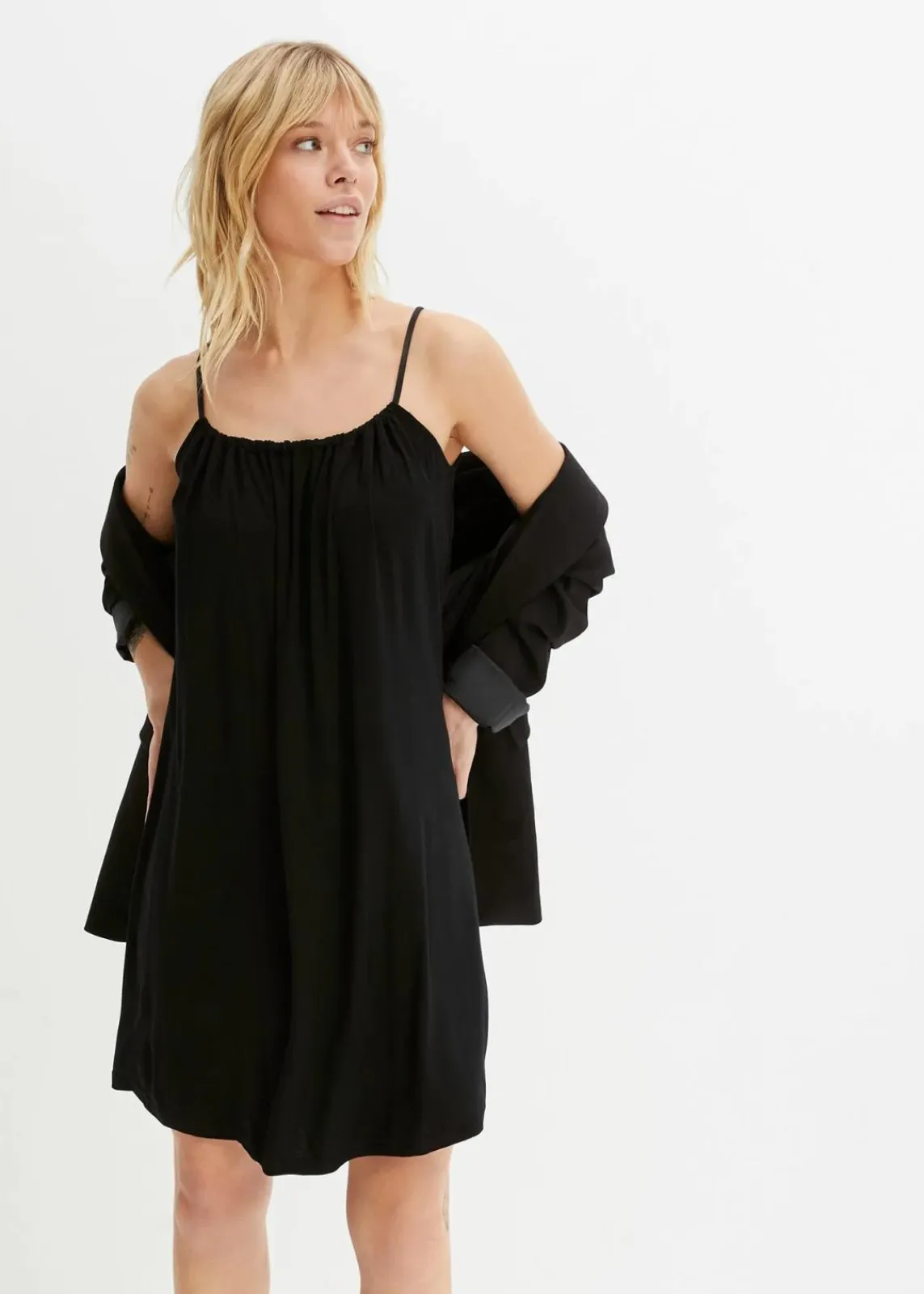 bonprix Bekleidung·Pullover & Strickjacken|Kleider^Jerseykleid aus fließender Viskose schwarz