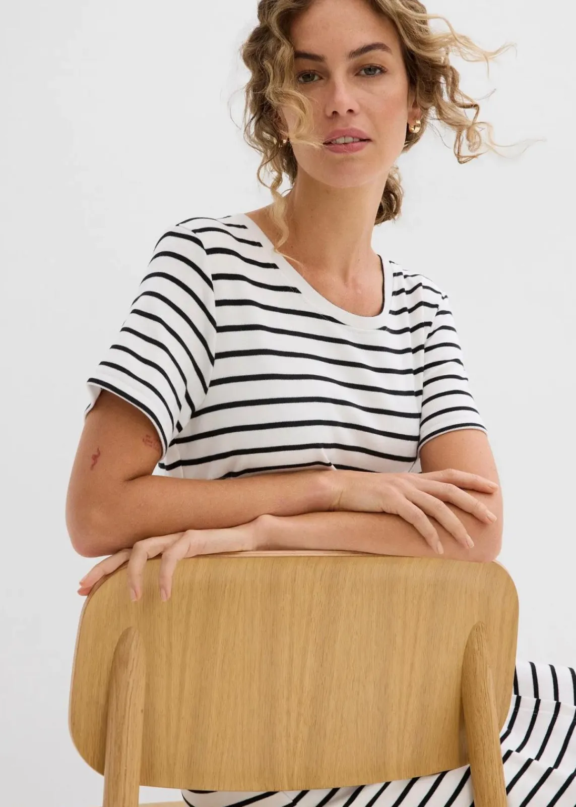 bonprix Nachhaltigere Materialien|Kleider^Jerseykleid aus reiner Baumwolle wollweiß/schwarz gestreift