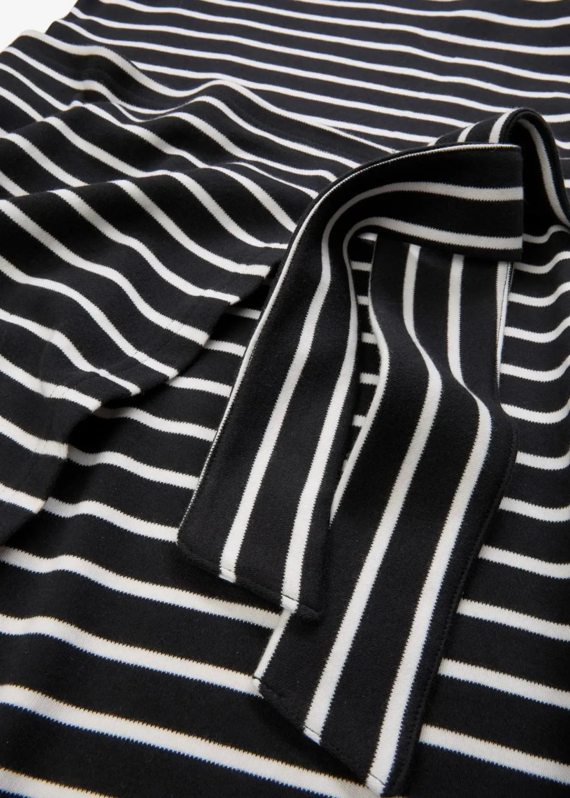 bonprix Bekleidung·Pullover & Strickjacken|Kleider^Jerseykleid aus reiner Baumwolle schwarz/wollweiß gestreift
