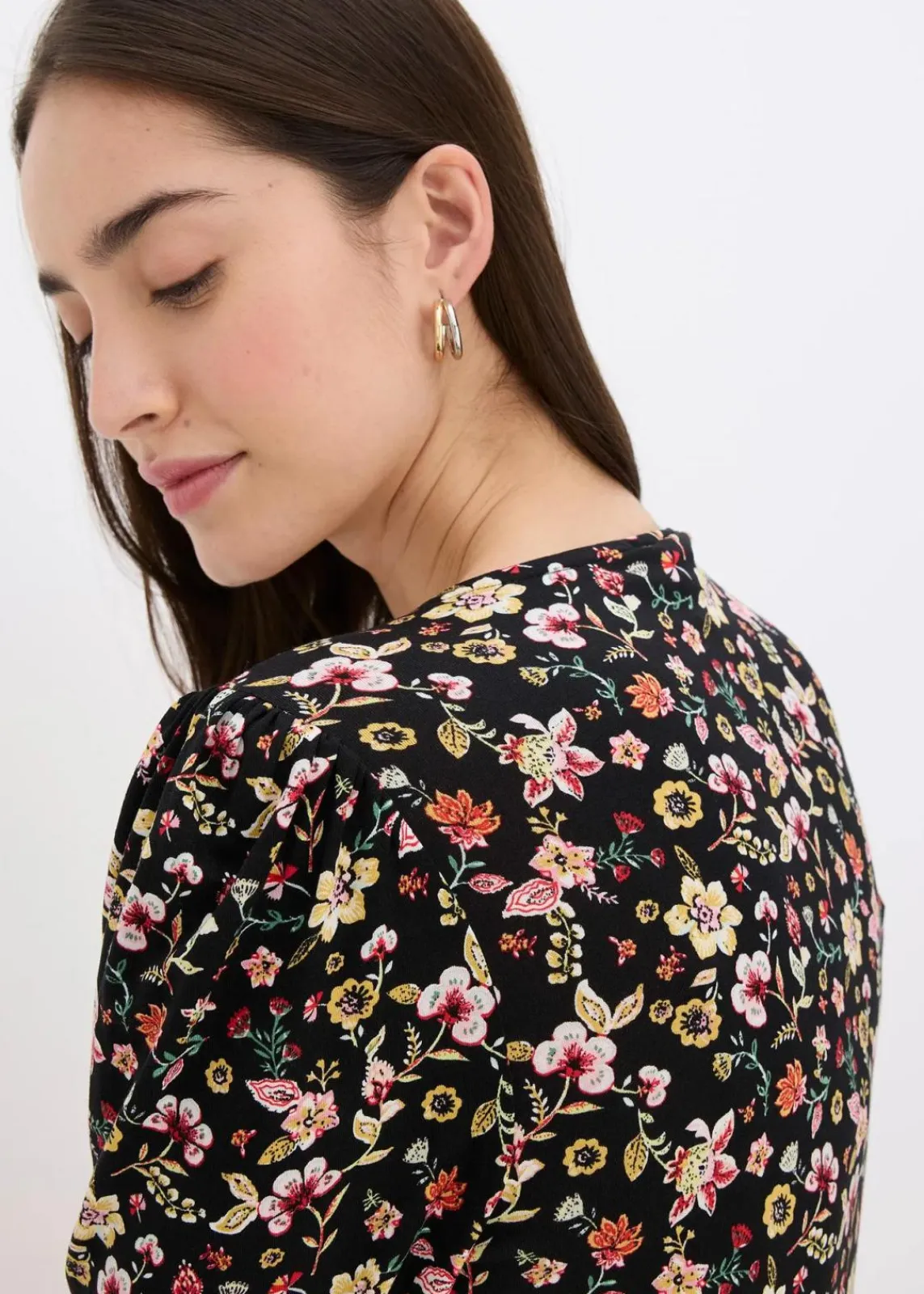 bonprix Bekleidung·Pullover & Strickjacken^Jerseykleid aus Viskose-Mix schwarz geblümt