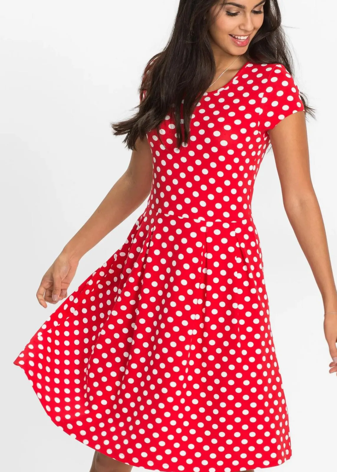 bonprix Kleider|Nachhaltigere Materialien^Jerseykleid aus Viskose-Mix erdbeere/weiß gepunktet