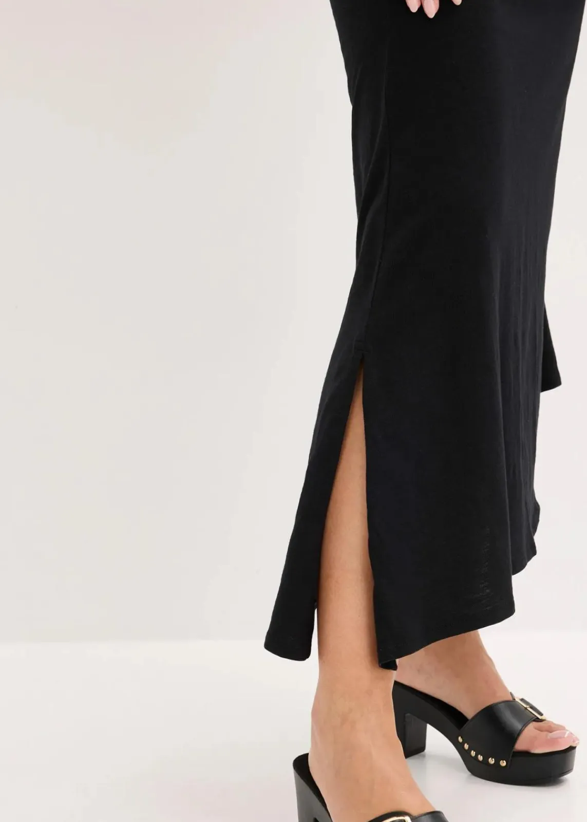 bonprix Bekleidung·Pullover & Strickjacken|Kleider^Jerseykleid mit asymmetrischem Saum und Knotendetail auf der Schulter aus Baumwolle schwarz
