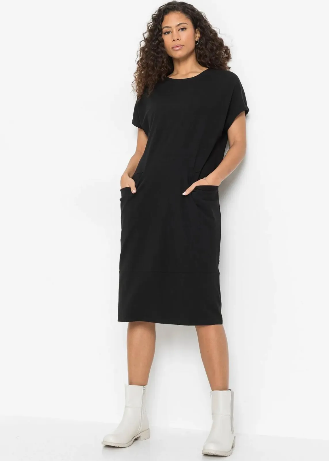 bonprix Bekleidung·Pullover & Strickjacken|Kleider^Jerseykleid mit Taschen schwarz