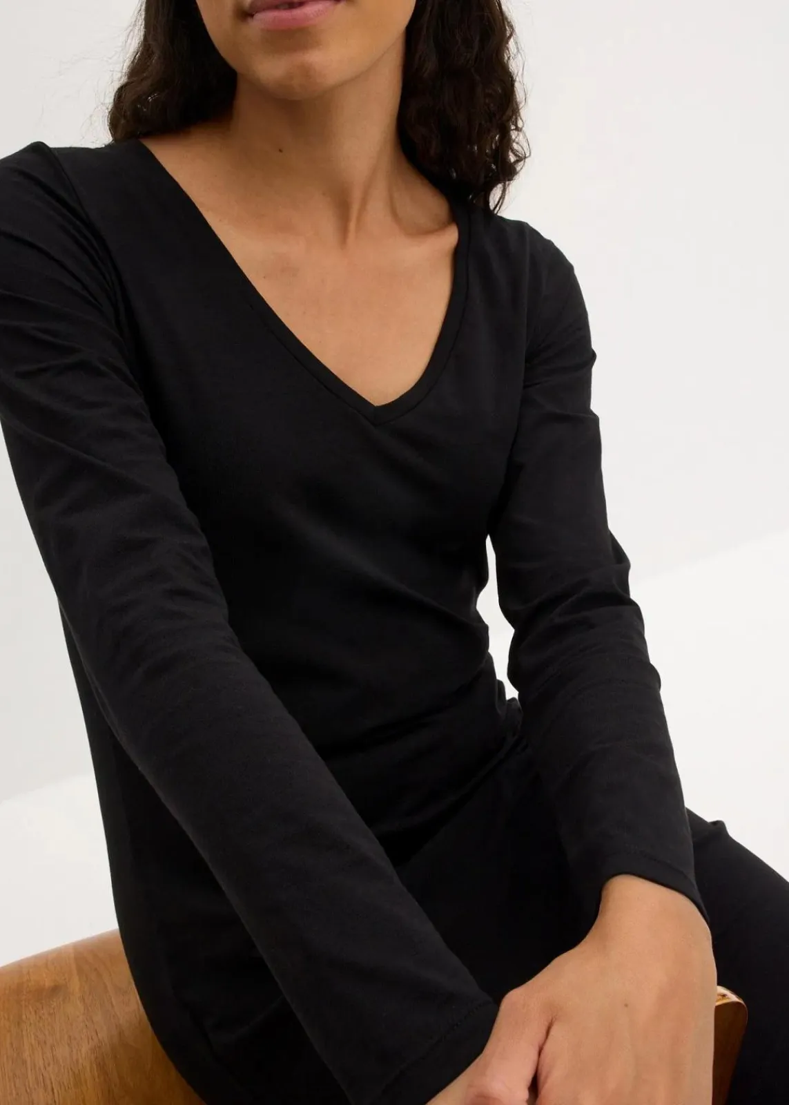 bonprix Kleider|Basics^Jerseykleid mit V-Ausschnitt (2er Pack) schwarz + schwarz