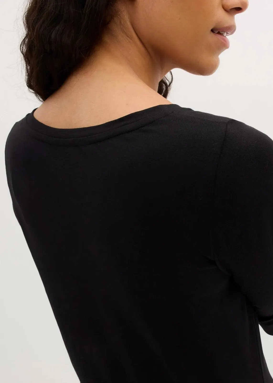 bonprix Kleider|Basics^Jerseykleid mit V-Ausschnitt (2er Pack) schwarz + schwarz